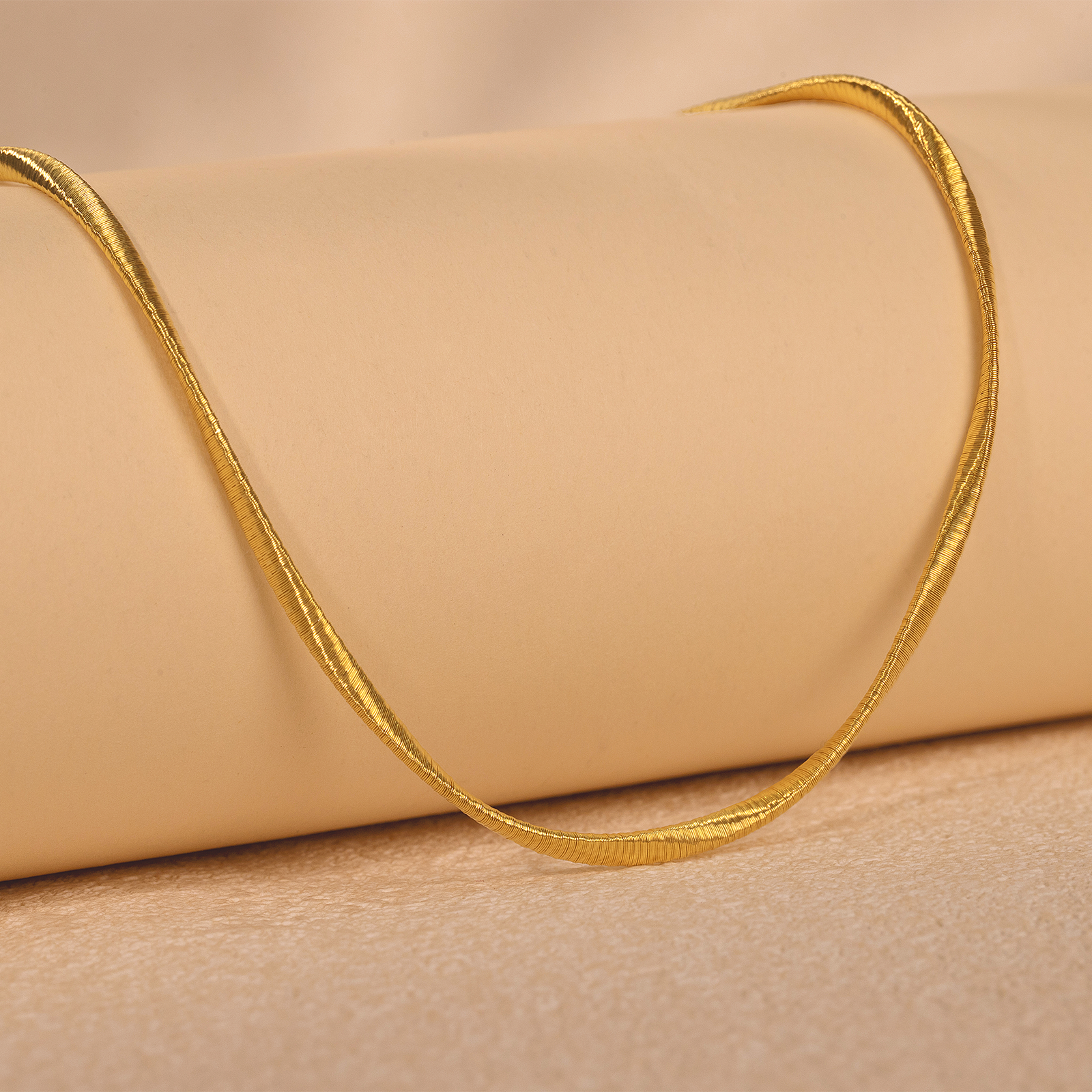 BLOOMVERE TWISTED NECKLACE