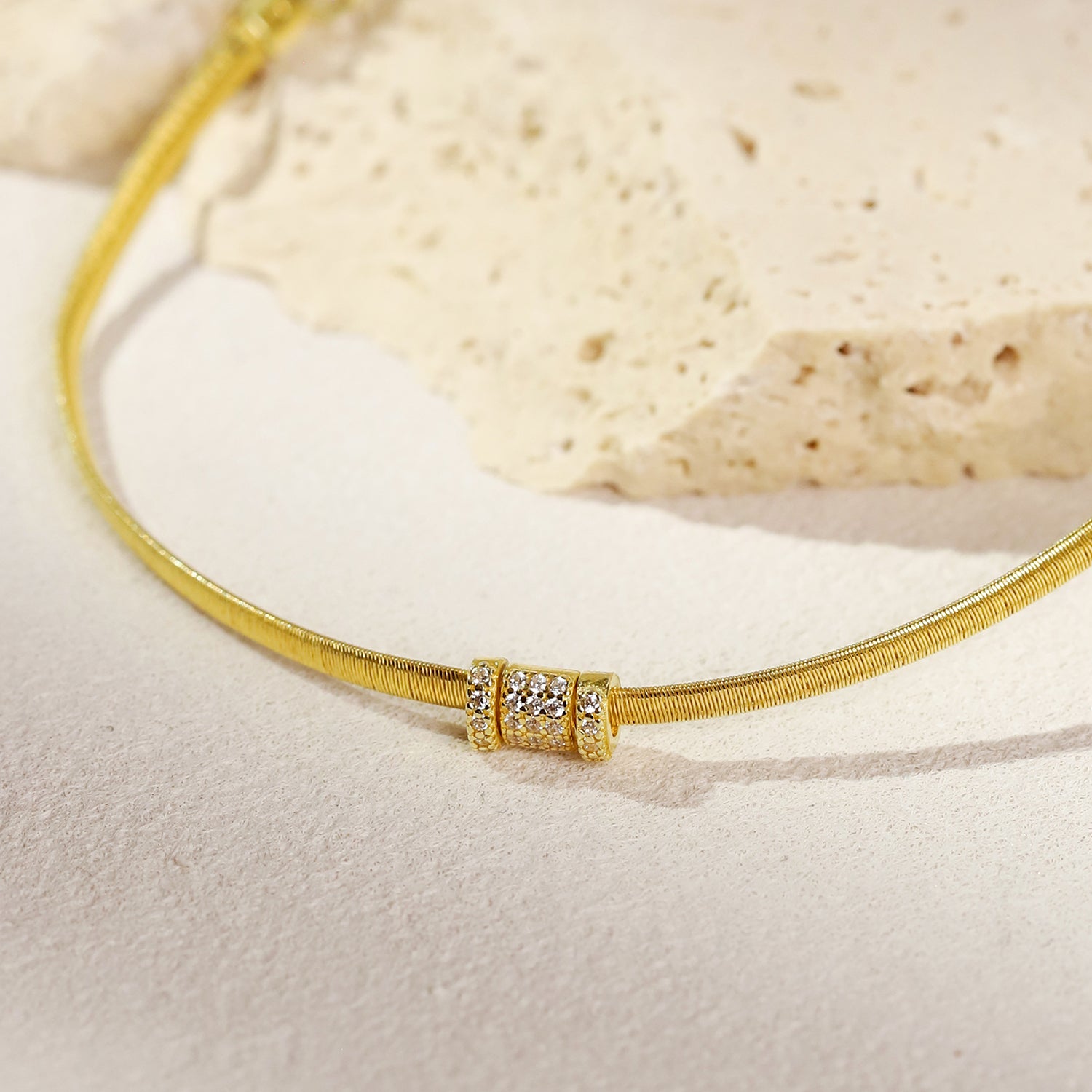 BLOOMVERE LIGHTWEIGHT BEADED BRACELET