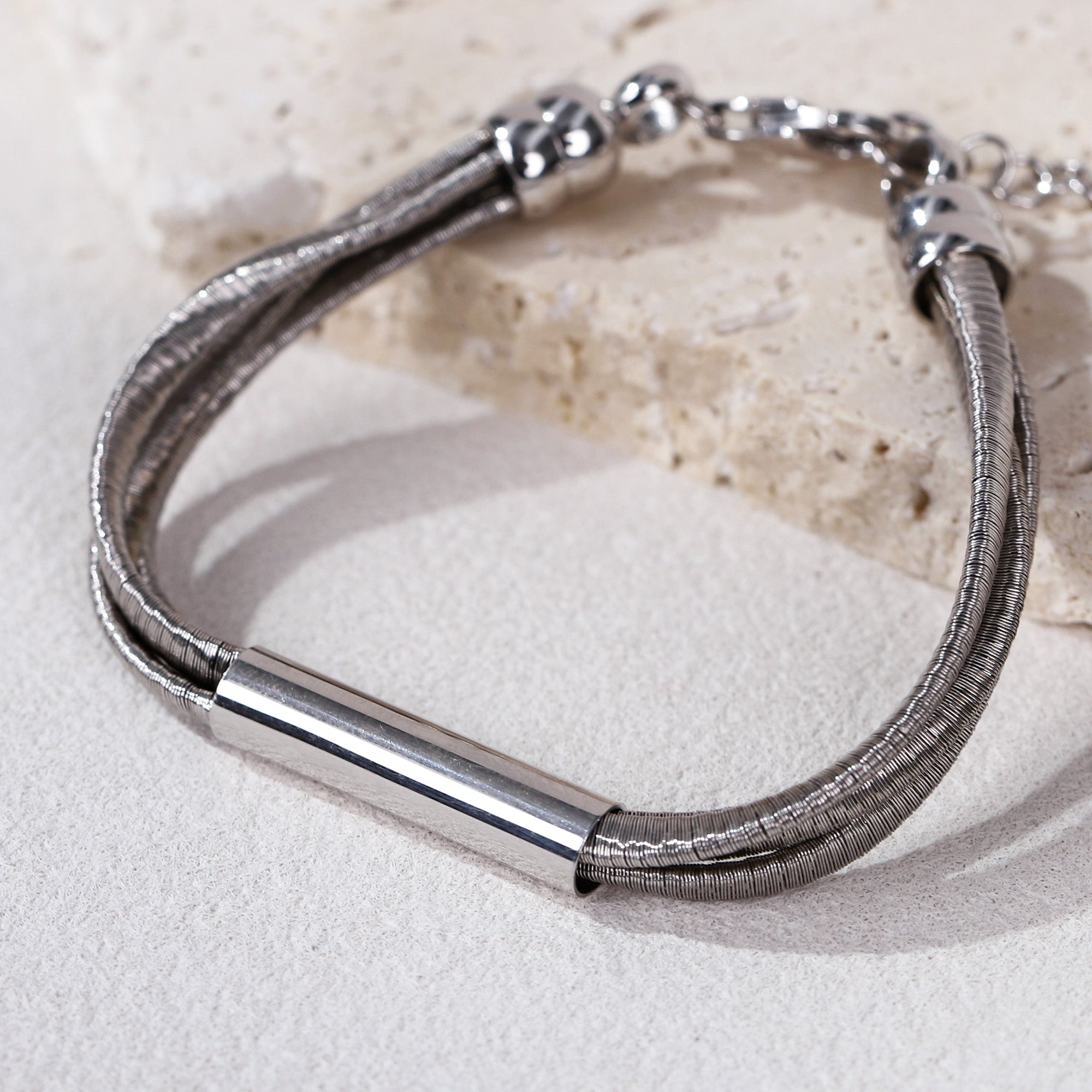 BLOOMVERE 3-STRAND COIL BRACELET