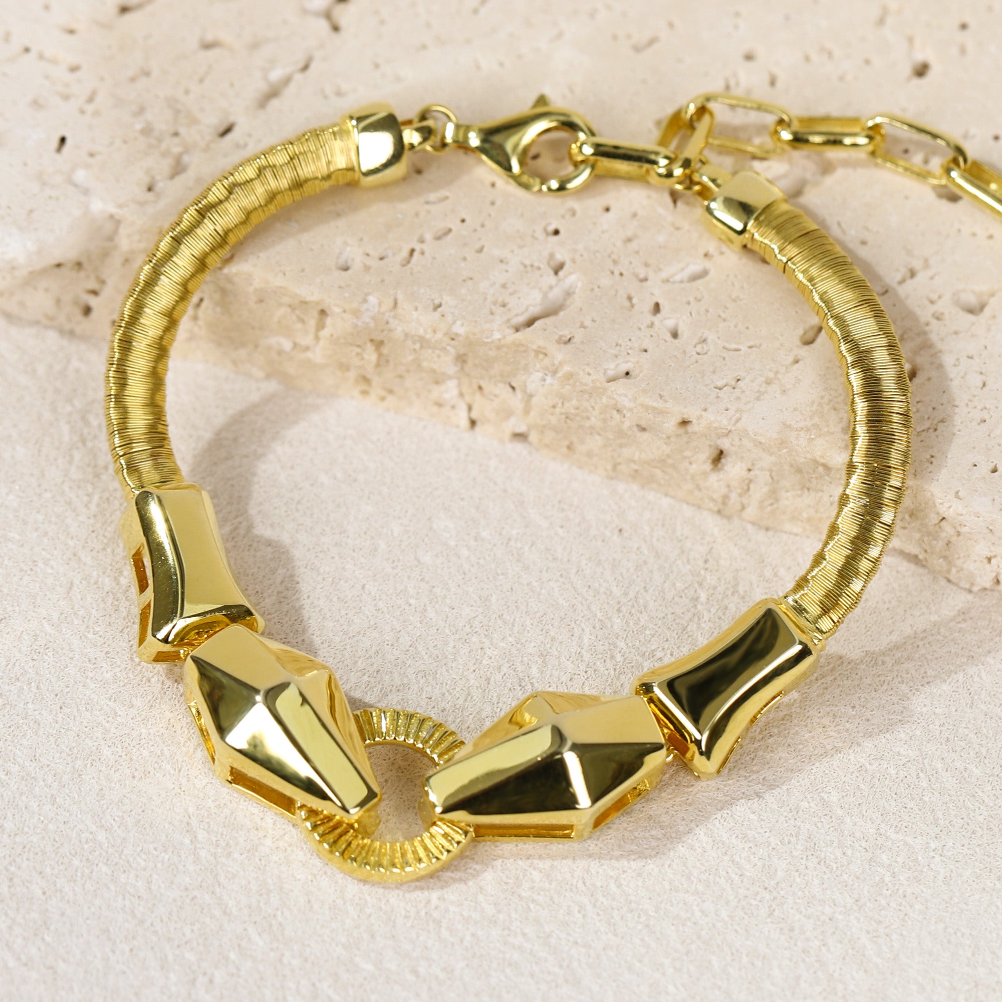 BLOOMVERE ORIENTAL SERPENT BRACELET (GOLD)