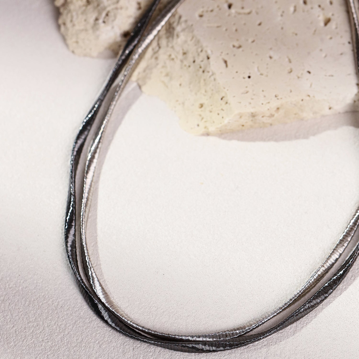 BLOOMVERE 2-STRAND COIL NECKLACE