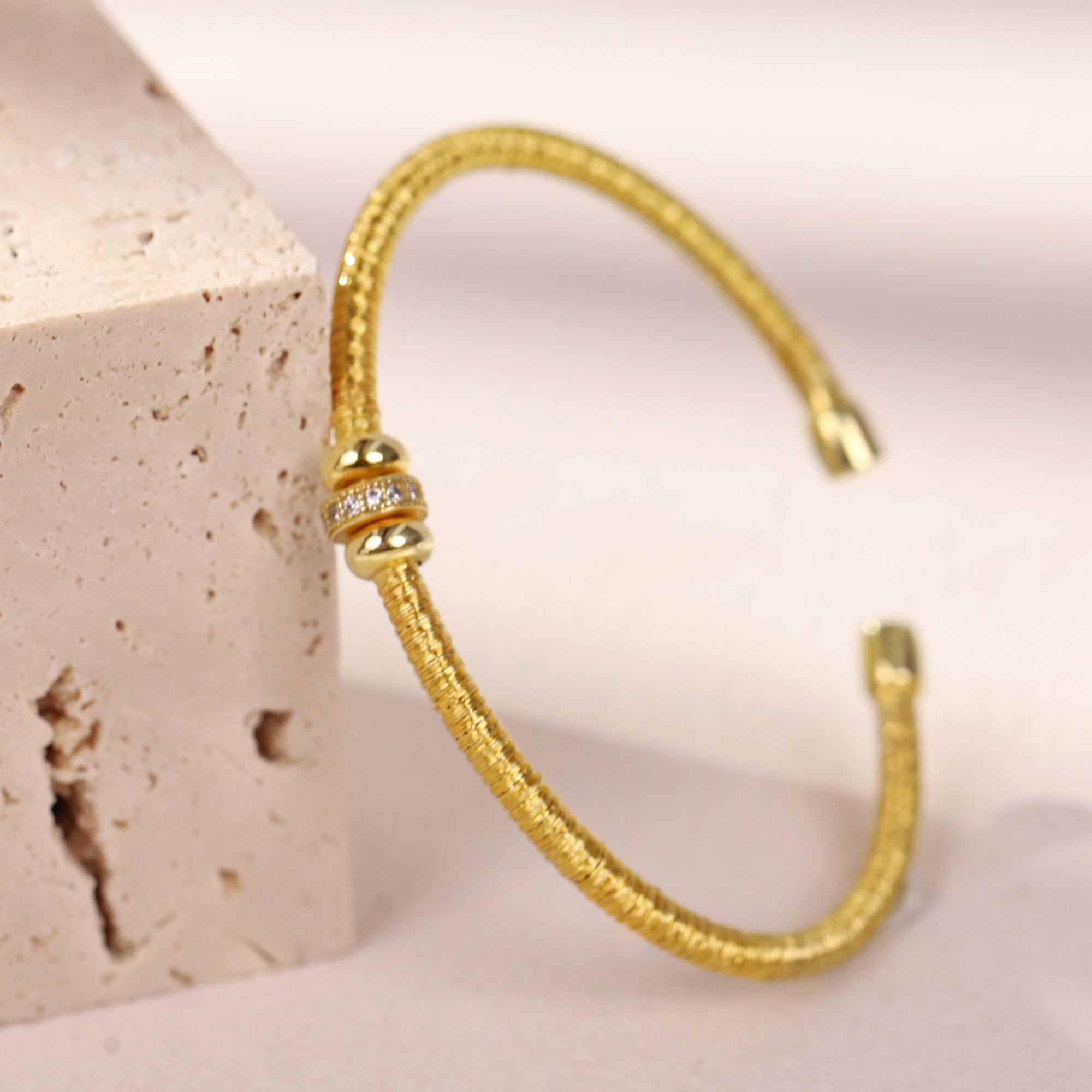 BLOOMVERE BOLD BANGLE with BEADS