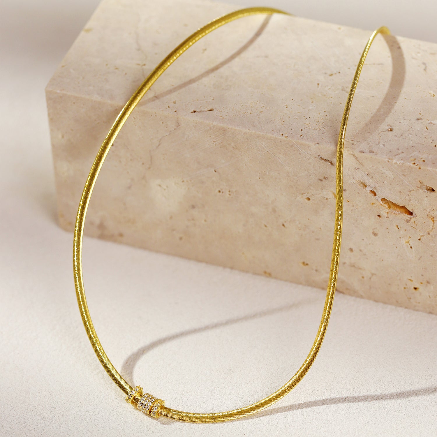 BLOOMVERE NECKLACE WITH BEADS