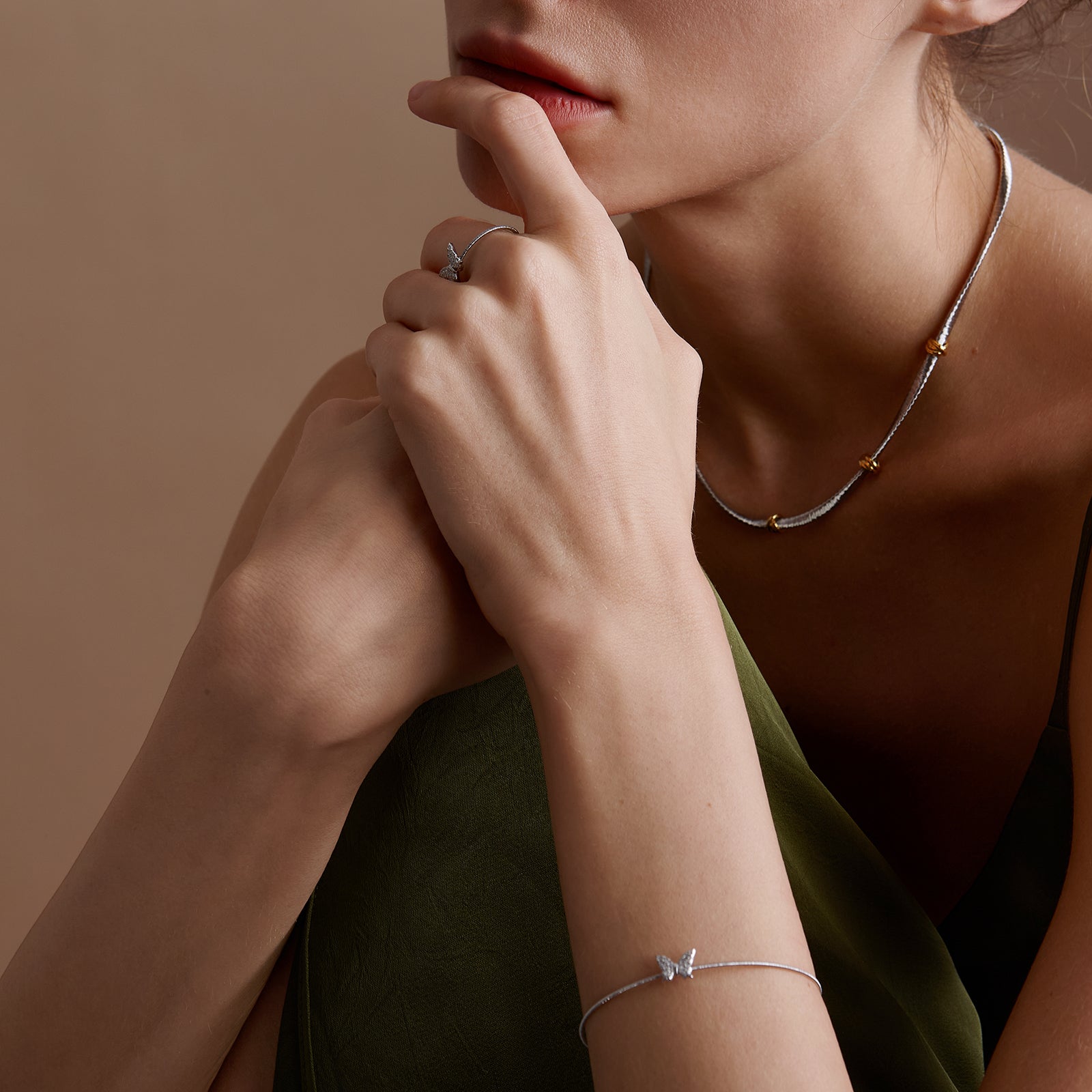 BLOOMVERE LONG BEADED NECKLACE