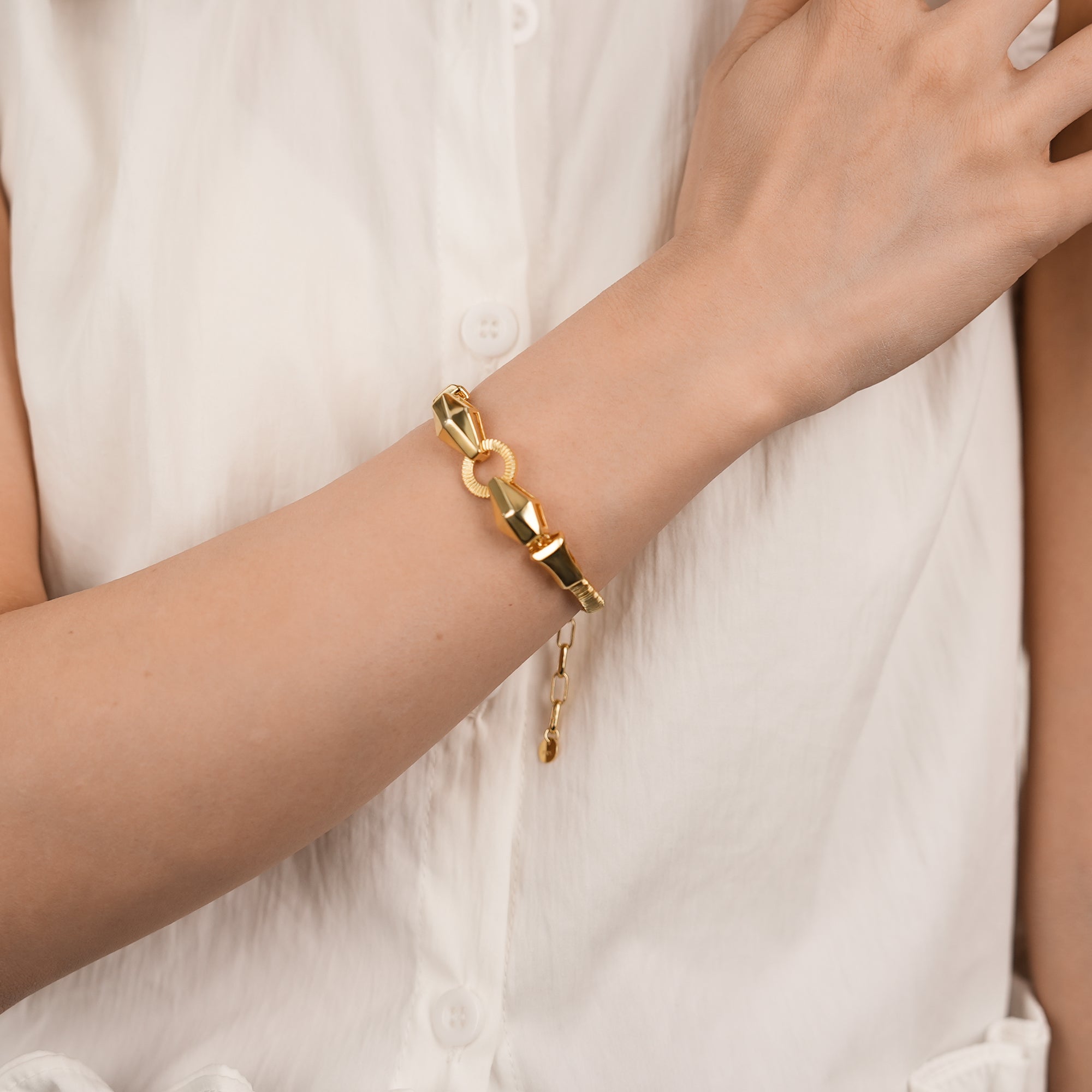 BLOOMVERE ORIENTAL SERPENT BRACELET (GOLD)