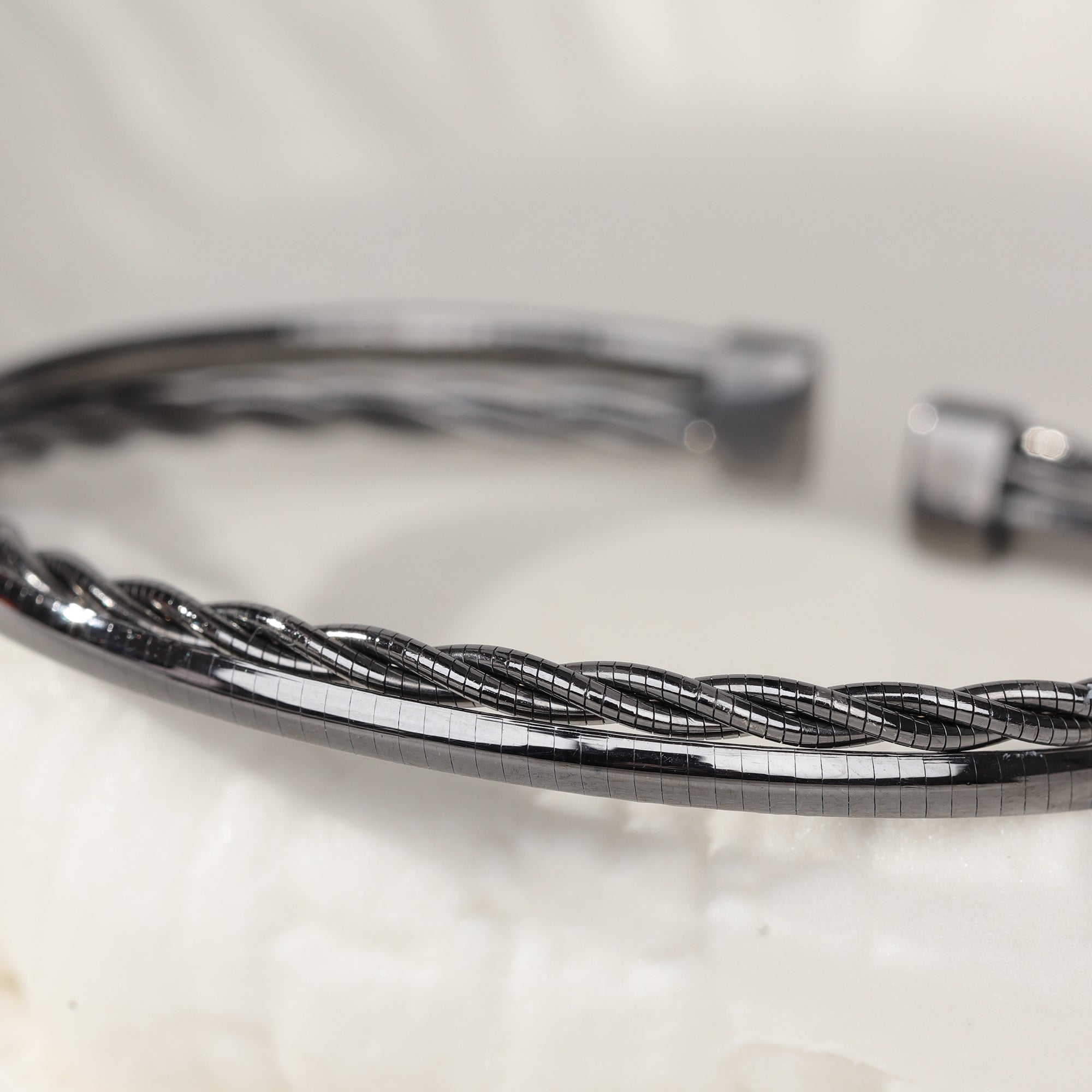 BLOOMVERE IRREGULAR STACKABLE BANGLE