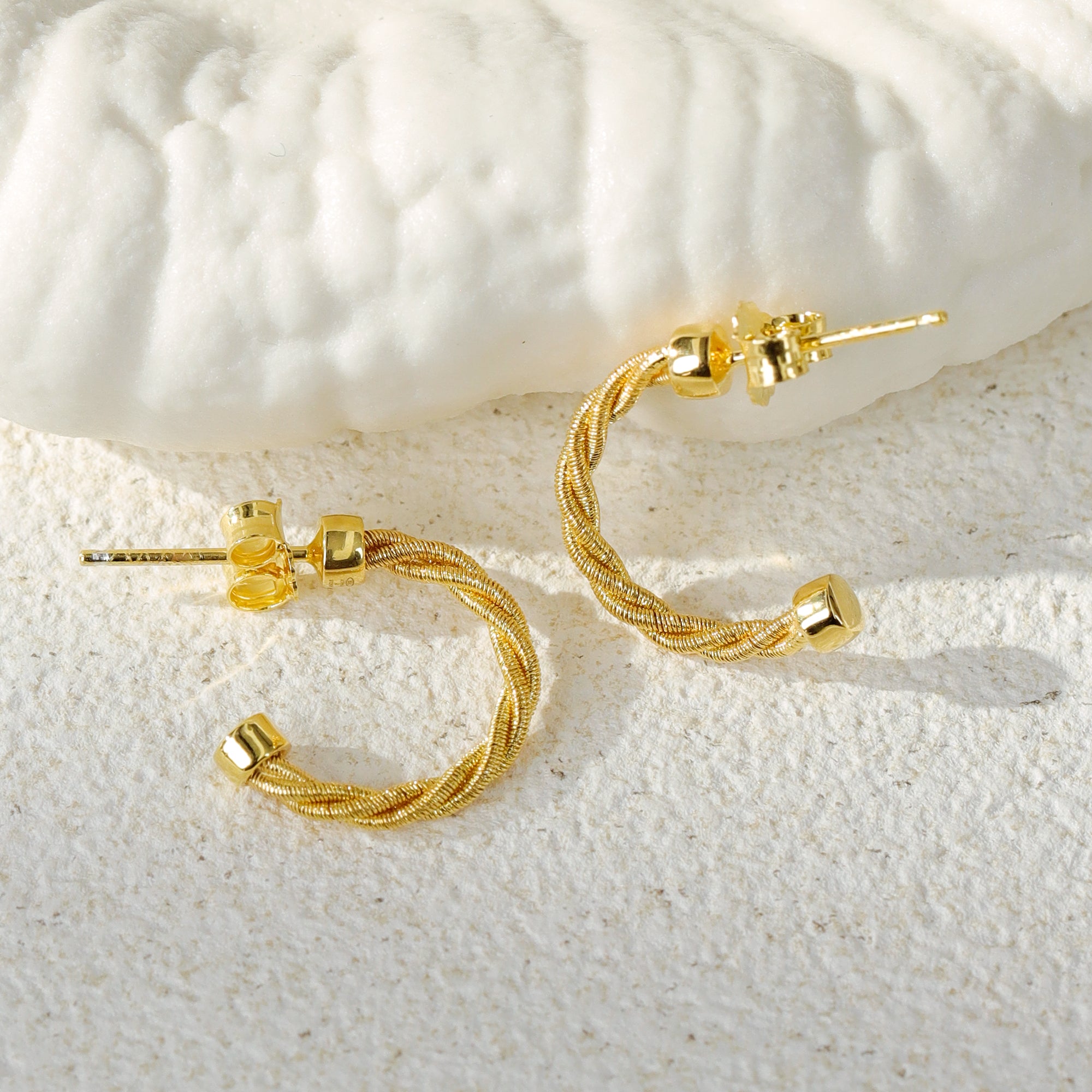 BLOOMVERE TWIST ROPE EARRINGS (GOLD)