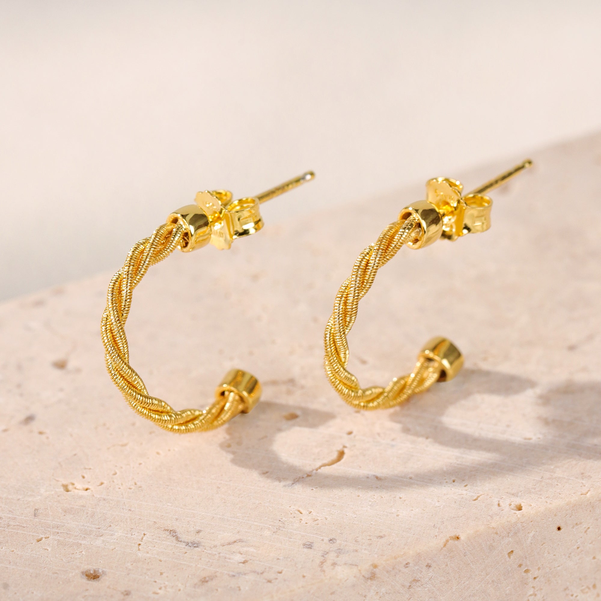 BLOOMVERE TWIST ROPE EARRINGS (GOLD)
