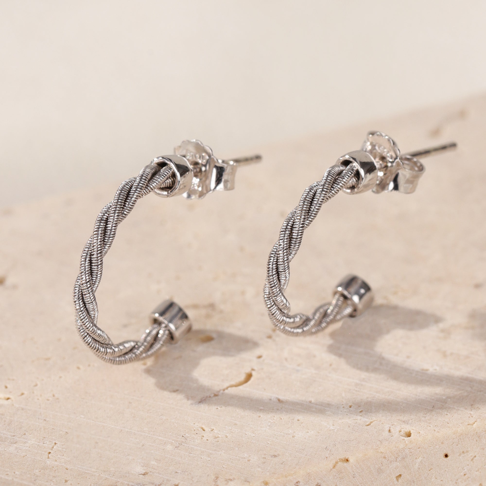 BLOOMVERE TWIST ROPE EARRINGS (SILVER)