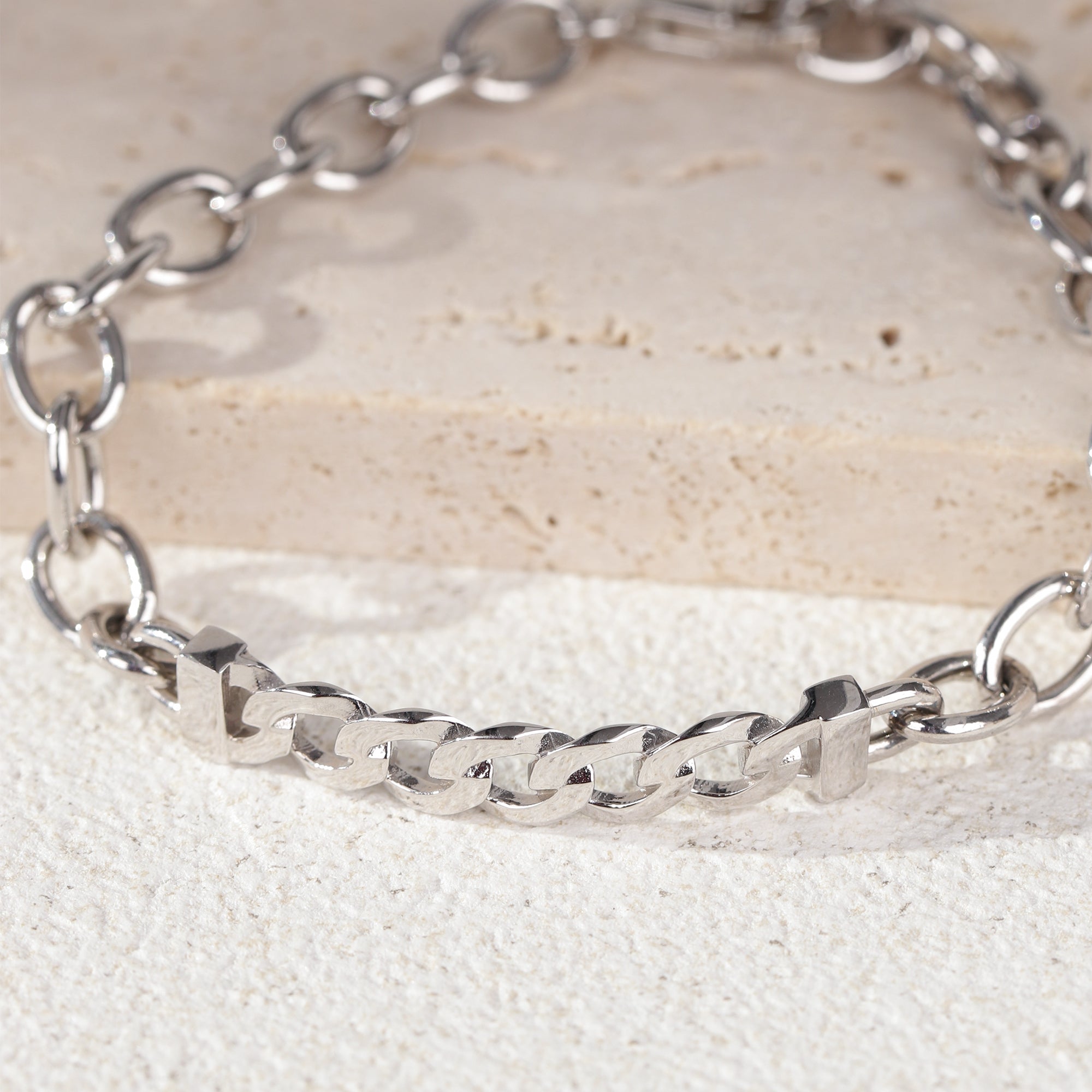 BLOOMVERE MINIMALIST DELICATE BRACELET