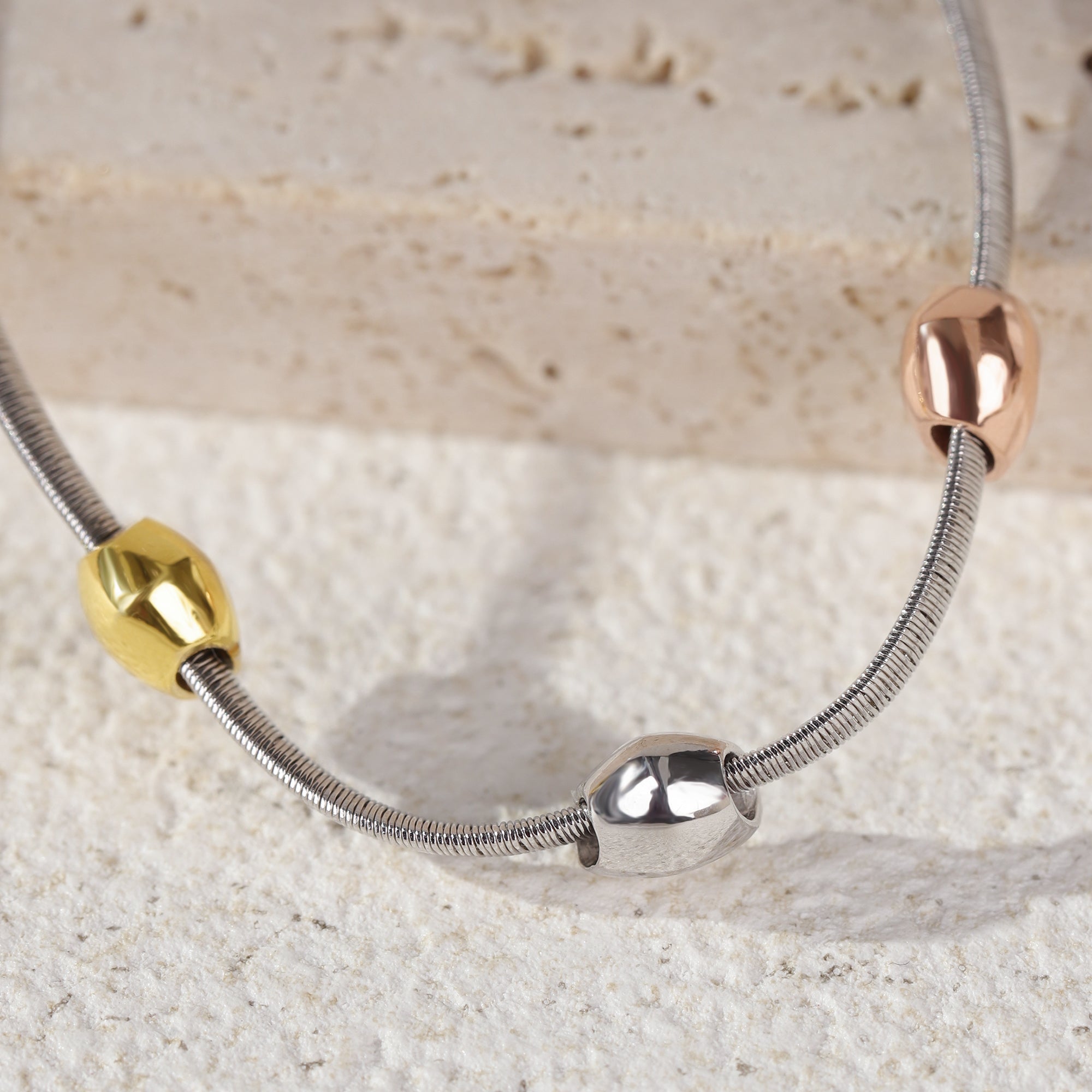 BLOOMVERE HEART BEAD BRACELET