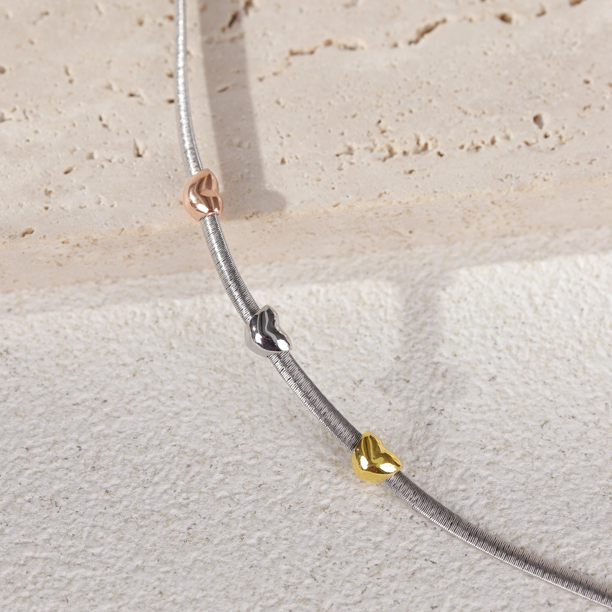 BLOOMVERE HEART BEAD BRACELET