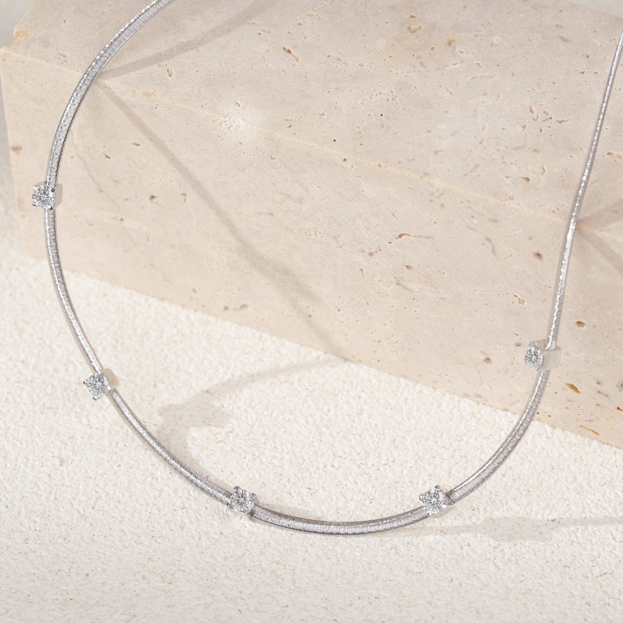 BLOOMVERE DIAMOND PENDANT NECKLACE