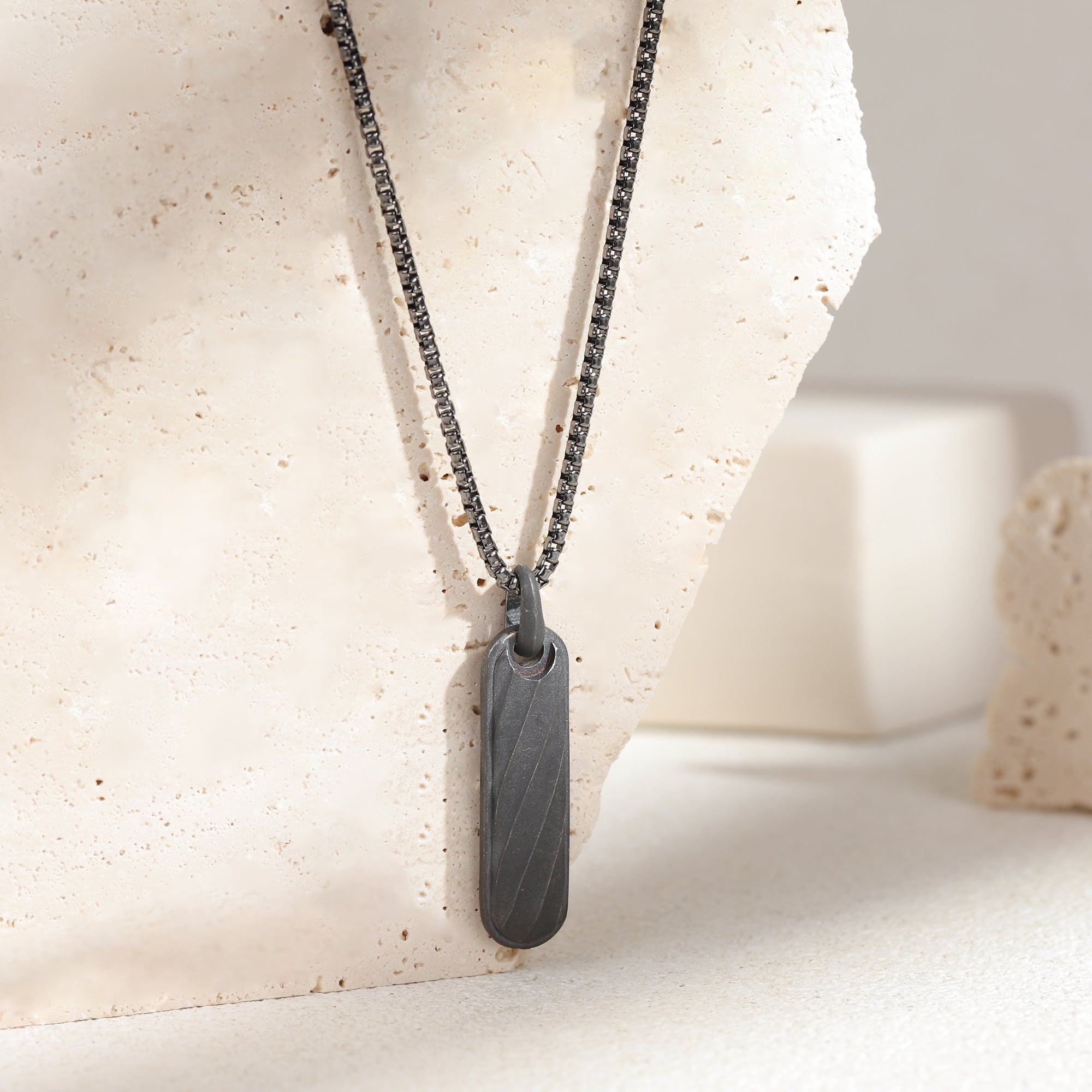 BLOOMVERE GEOMETRIC IRREGULAR PENDANT NECKLACE