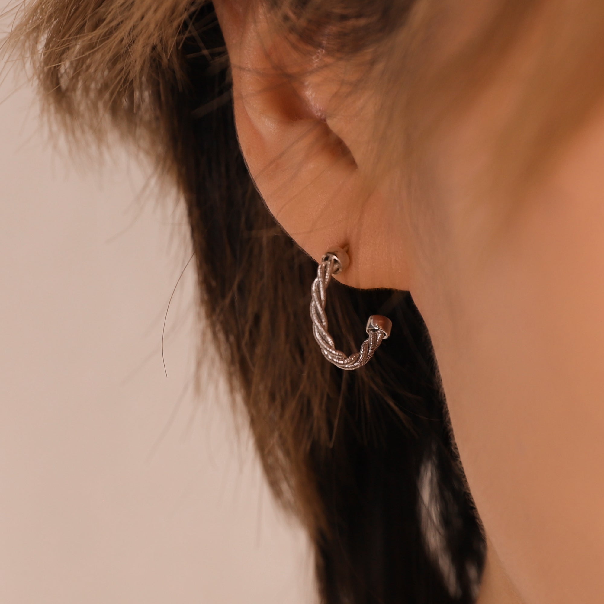 BLOOMVERE TWIST ROPE EARRINGS (SILVER)