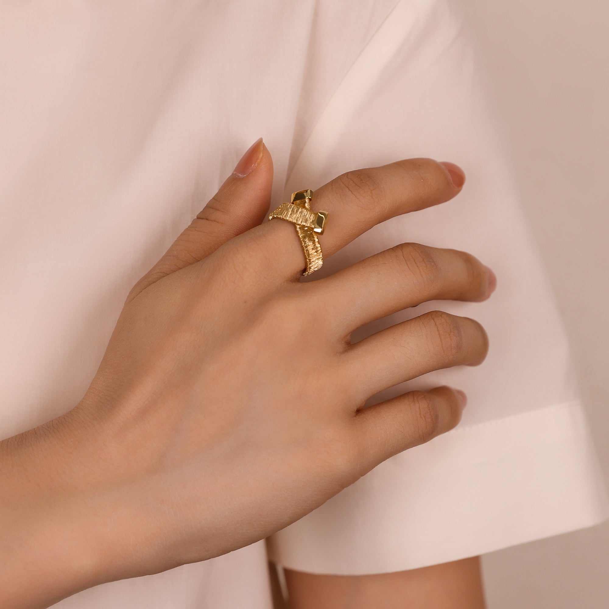 BLOOMVERE DOUBLE CROSS RING (GOLD)