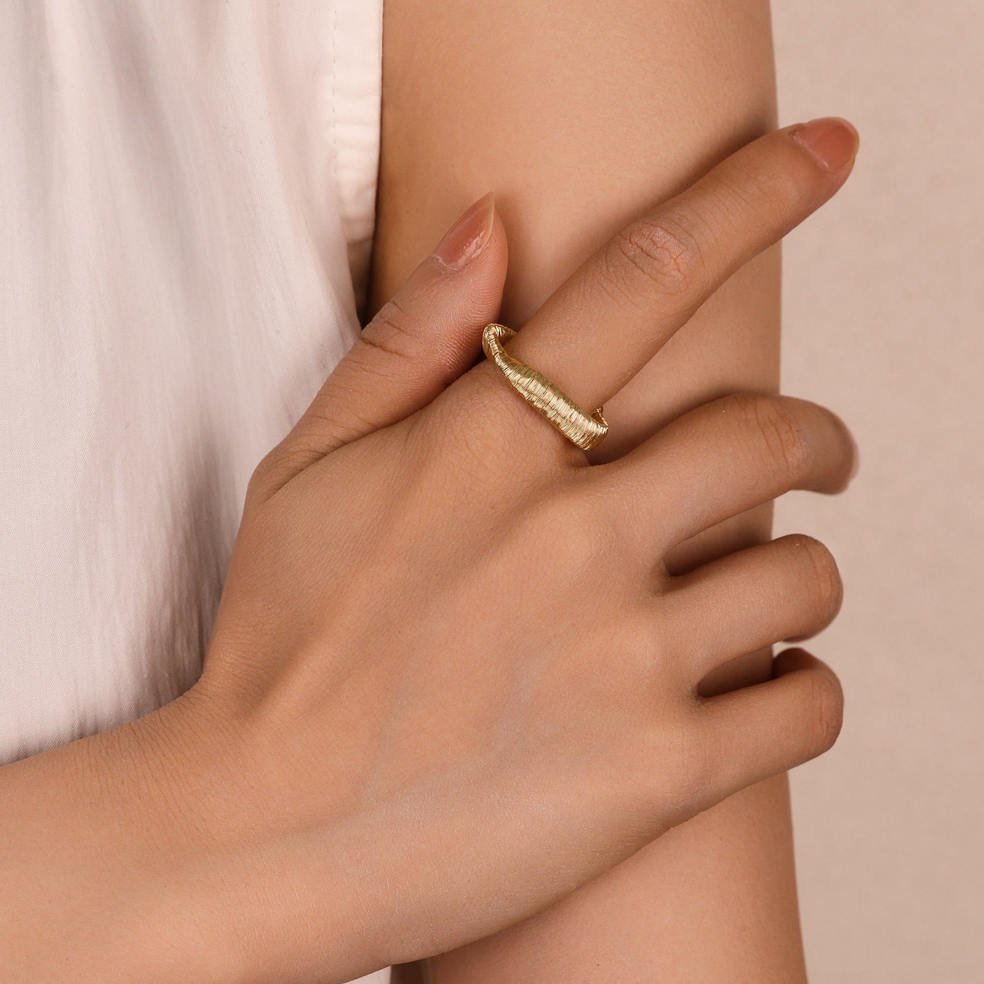 BLOOMVERE WOVEN RING (GOLD)