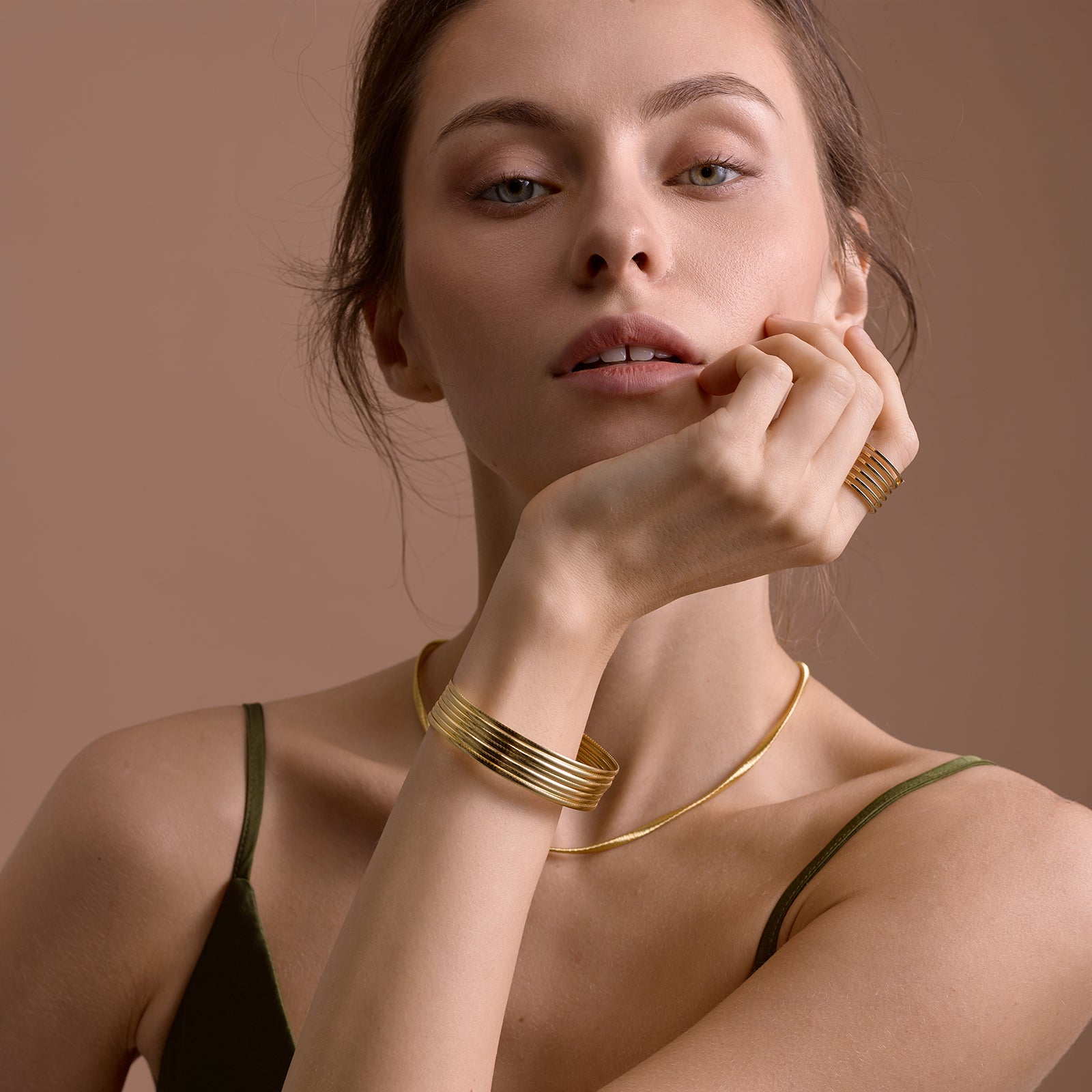 BLOOMVERE LINEAR BANGLE