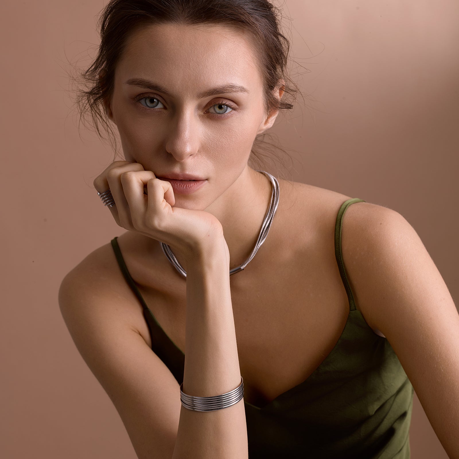 BLOOMVERE LINEAR BANGLE