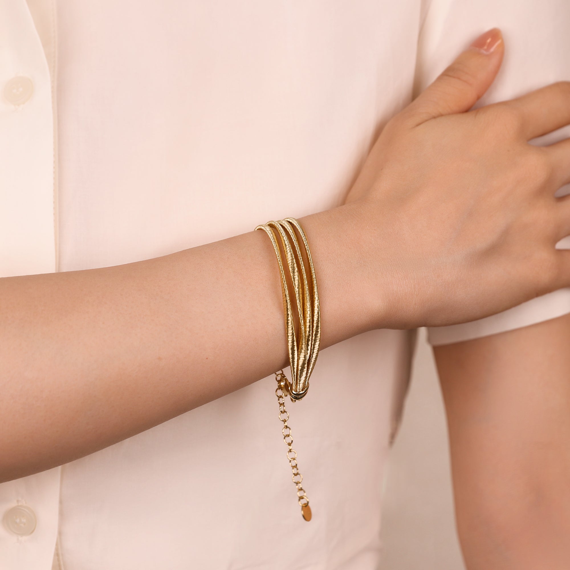 BLOOMVERE THREE-LAYER SIMPLE BRACELET