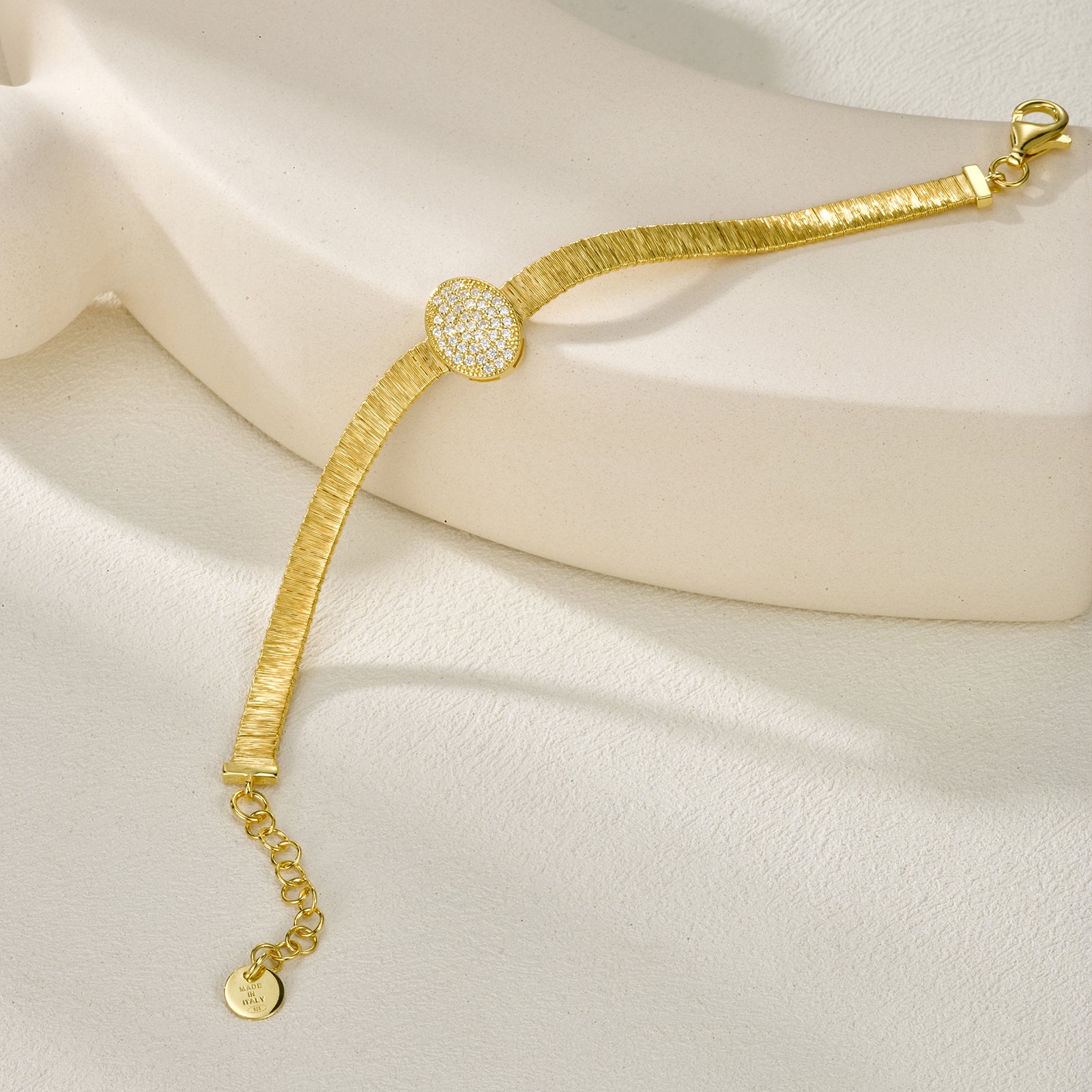 BLOOMVERE DAINTY GOLD BRACELET