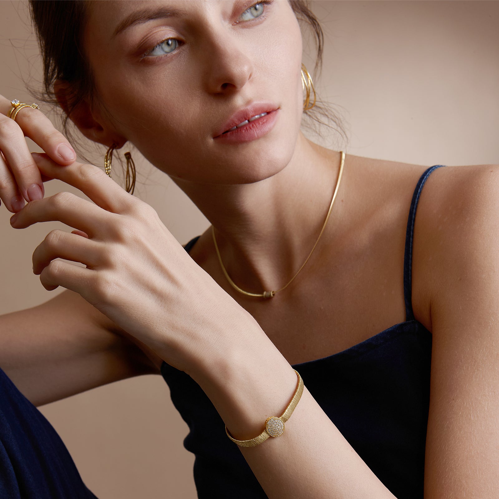 BLOOMVERE DAINTY GOLD BRACELET
