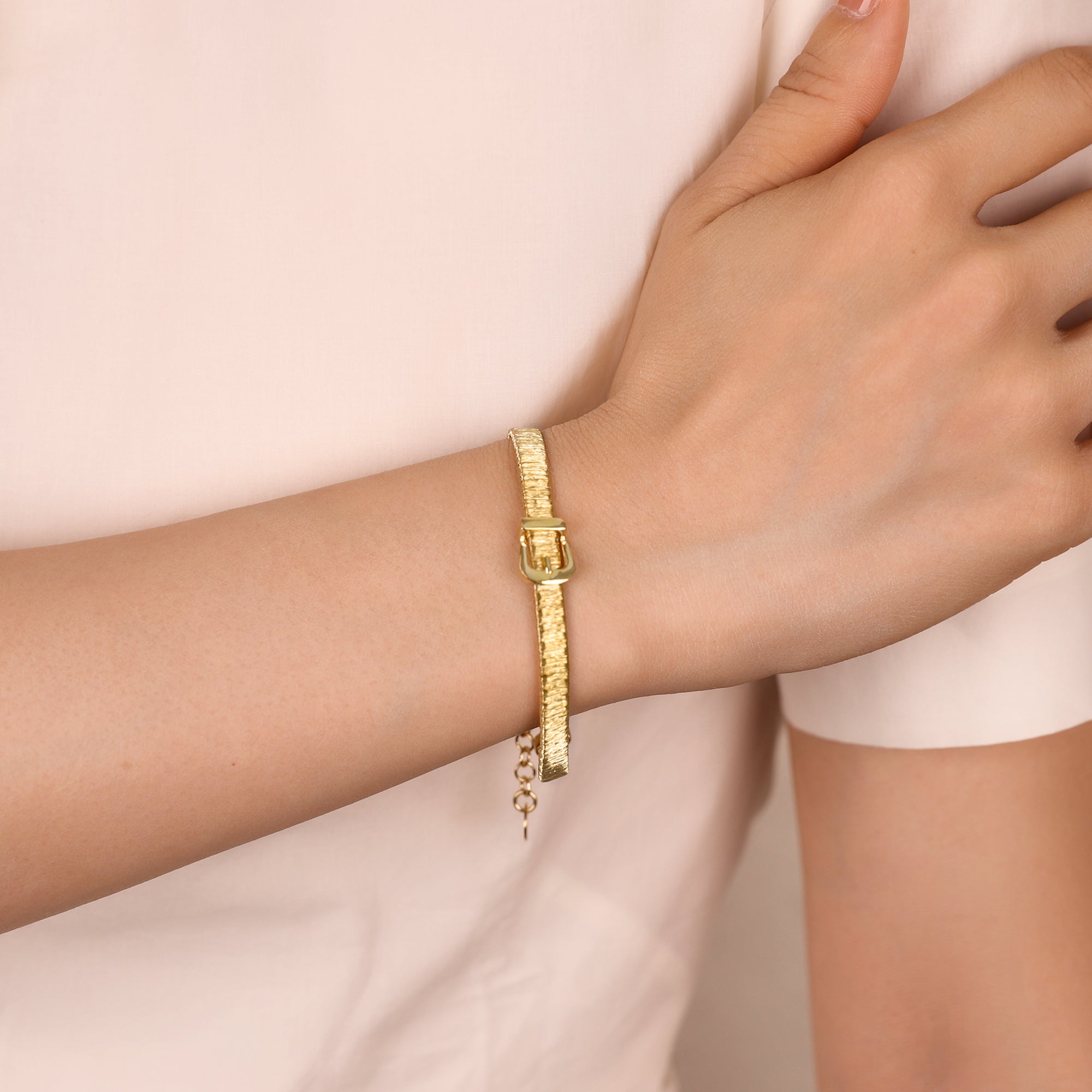 BLOOMVERE ADJUSTABLE BAND BRACELET (GOLD)