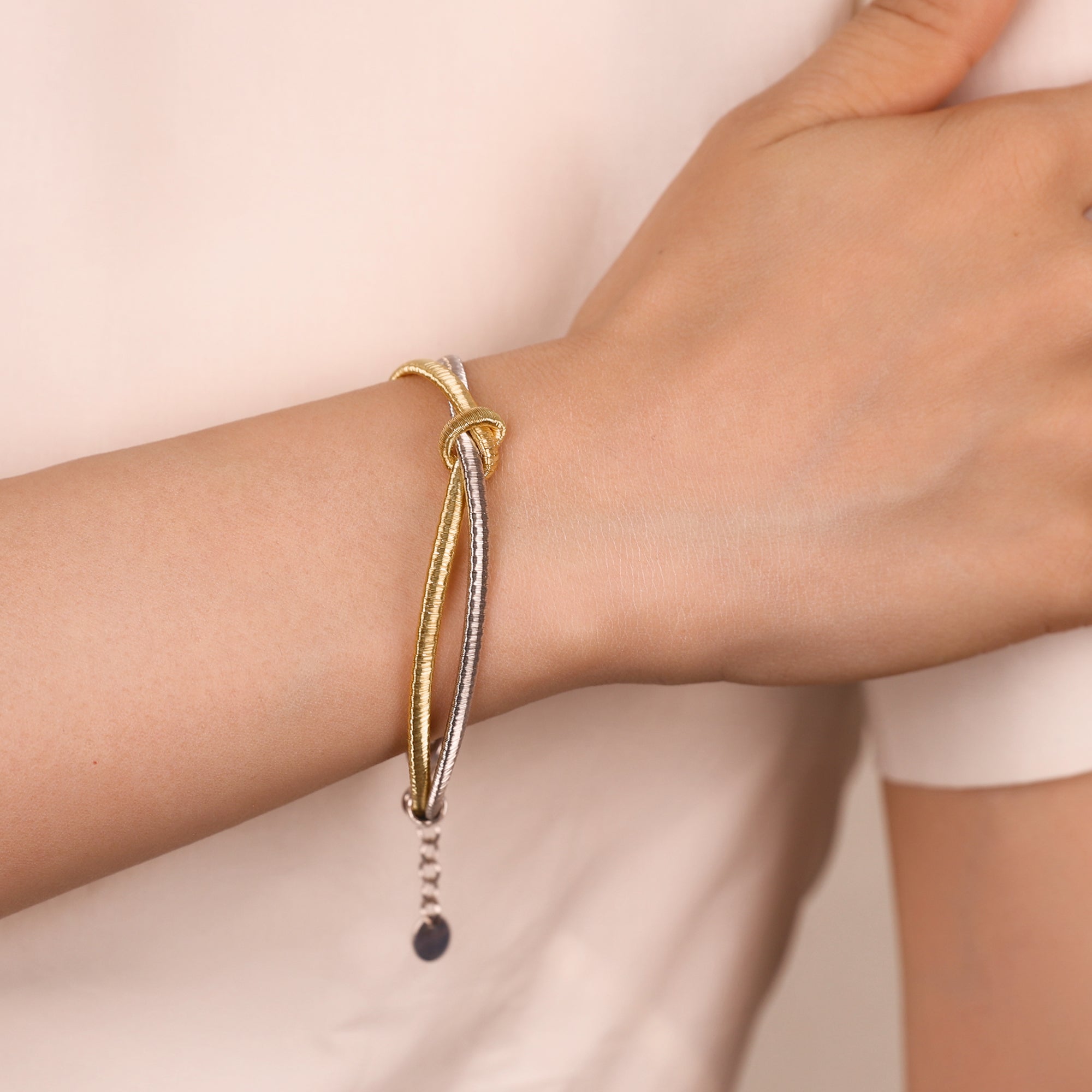 BLOOMVERE TWO-TIER WOVEN KNOT BRACELET (GOLD)