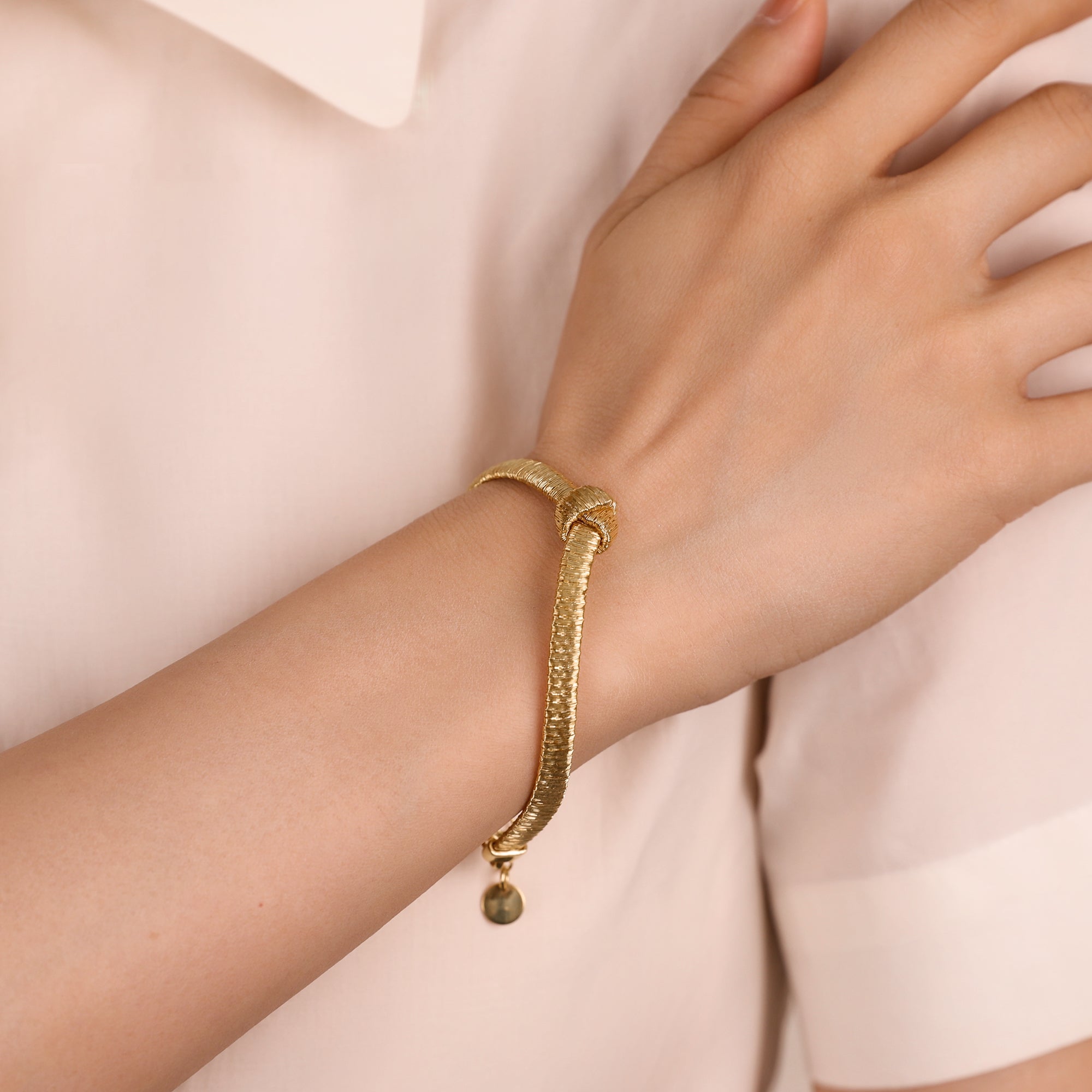 BLOOMVERE ADJUSTABLE KNOT BRACELET