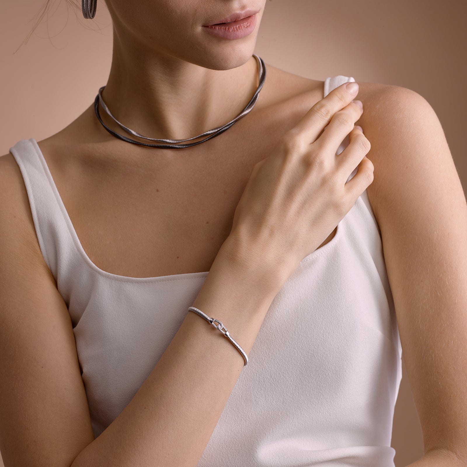 BLOOMVERE ADJUSTABLE BUCKLE BRACELET