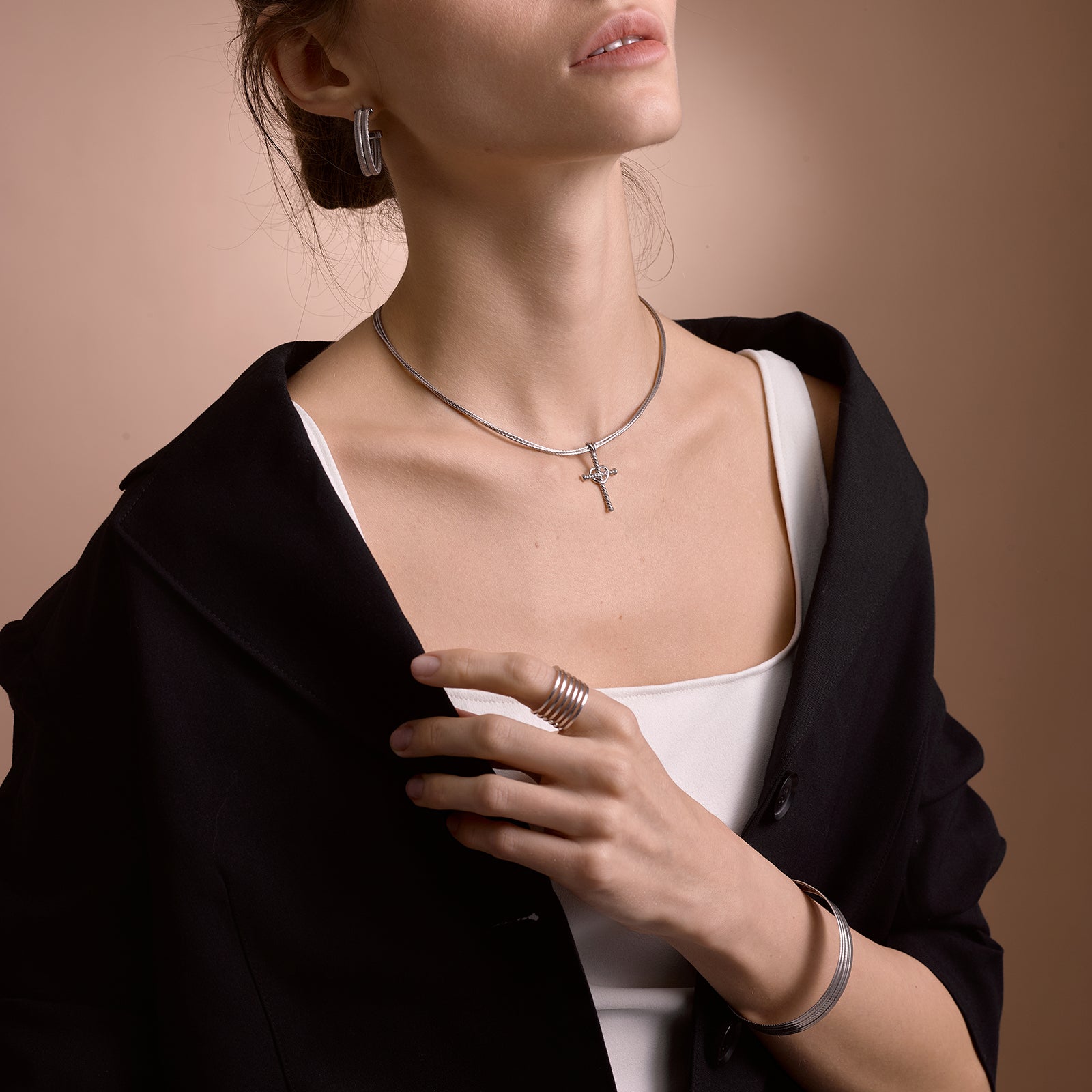 BLOOMVERE CROSS ADJUSTABLE NECKLACE