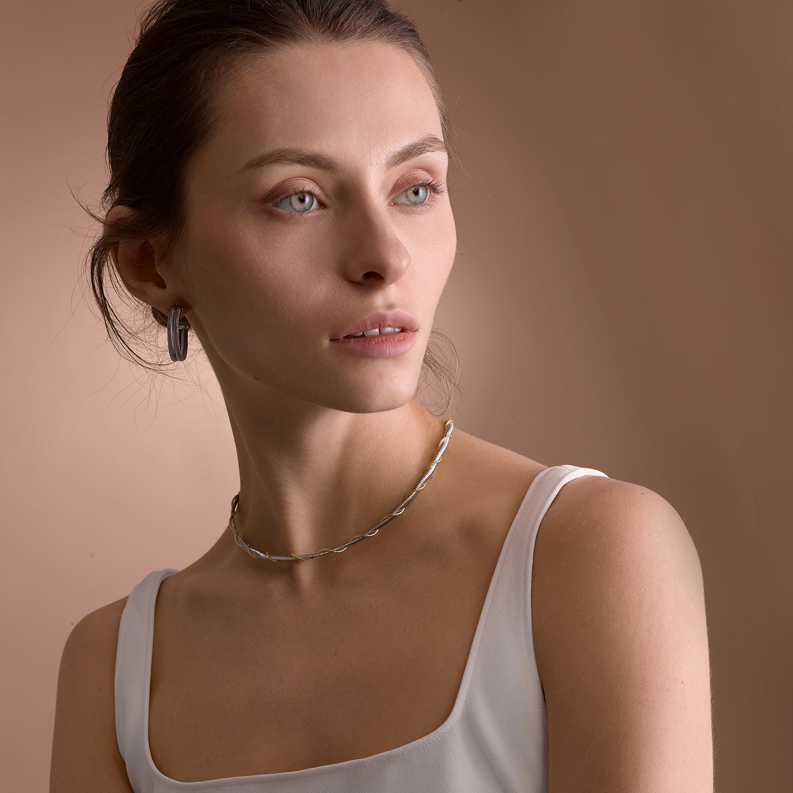 BLOOMVERE WRAP AROUND NECKLACE