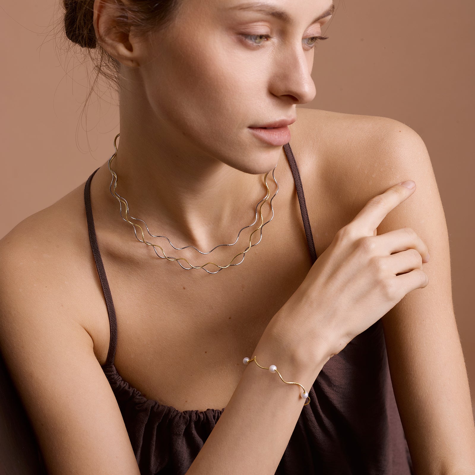 BLOOMVERE 3-STRAND MIXED NECKLACE