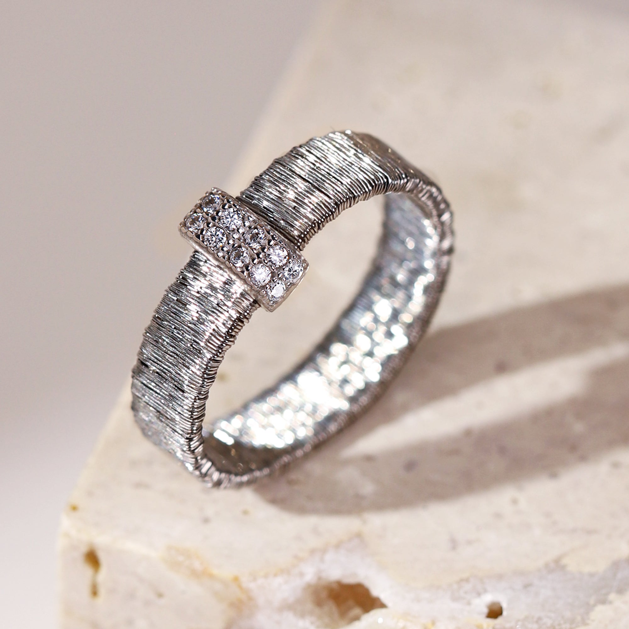 BLOOMVERE DAINTY SILVER SOFT RING
