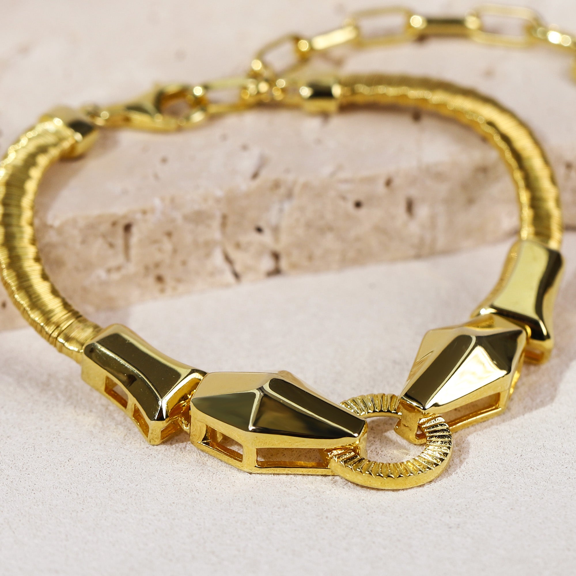 BLOOMVERE ORIENTAL SERPENT BRACELET (GOLD)