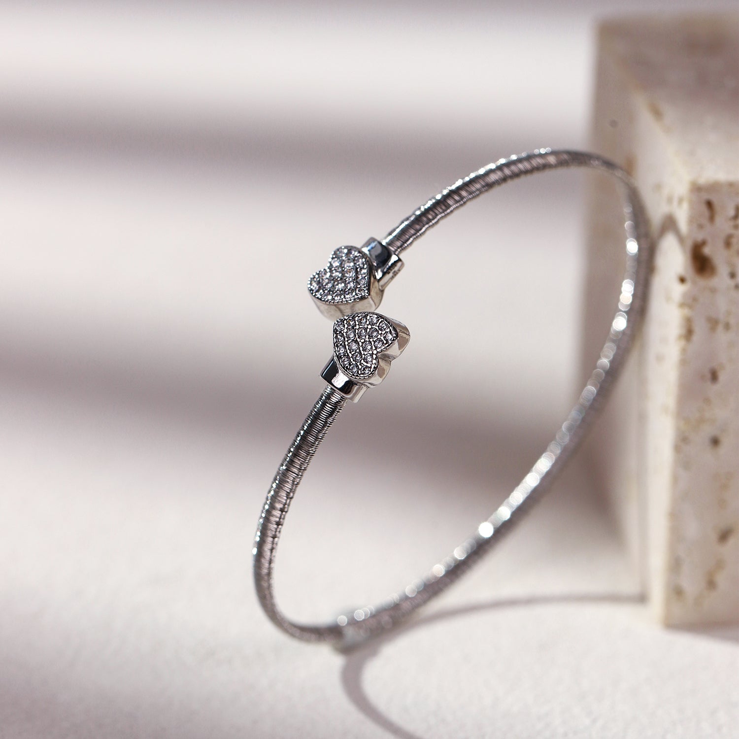 BLOOMVERE ADJUSTABLE HEART BANGLE