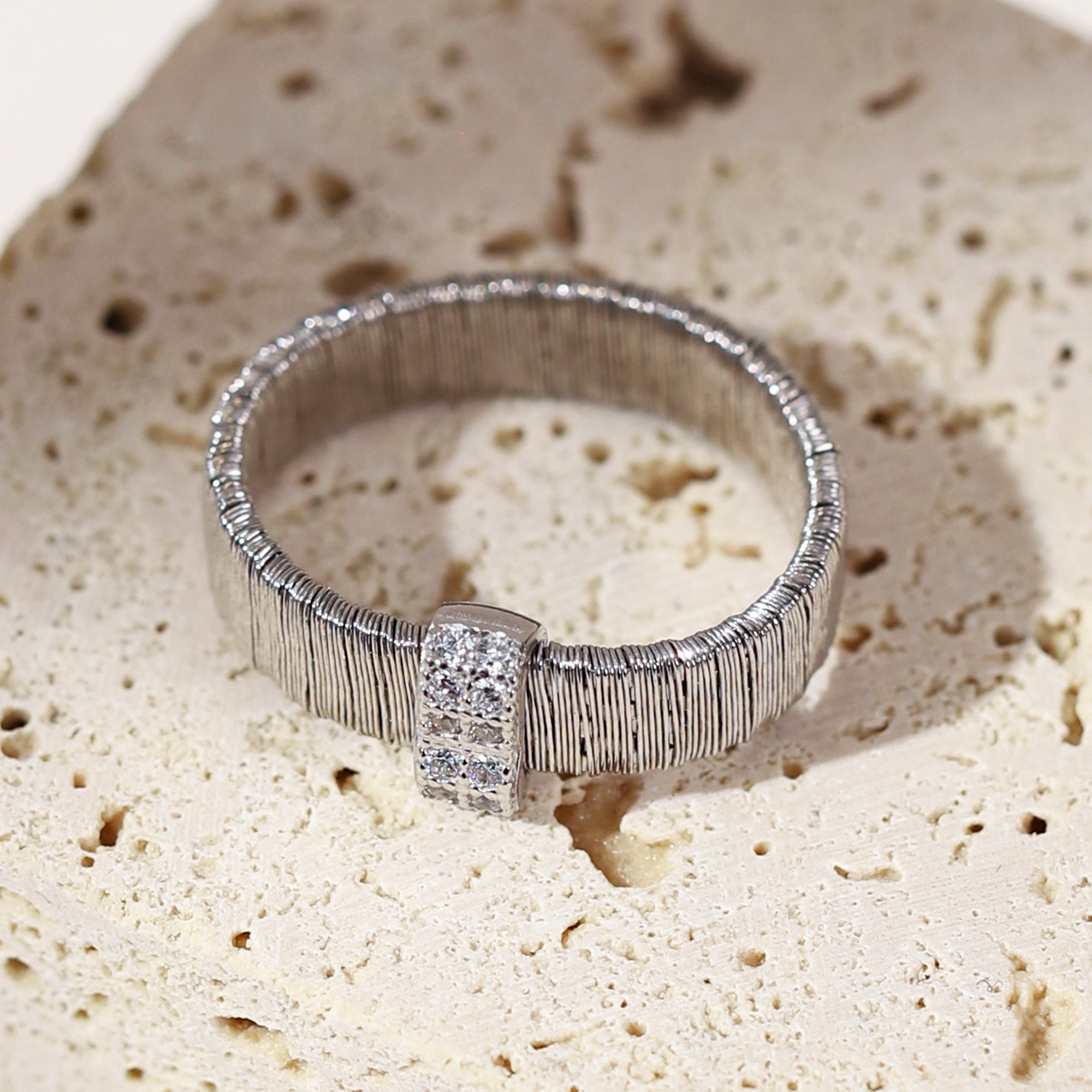 BLOOMVERE DAINTY SILVER SOFT RING