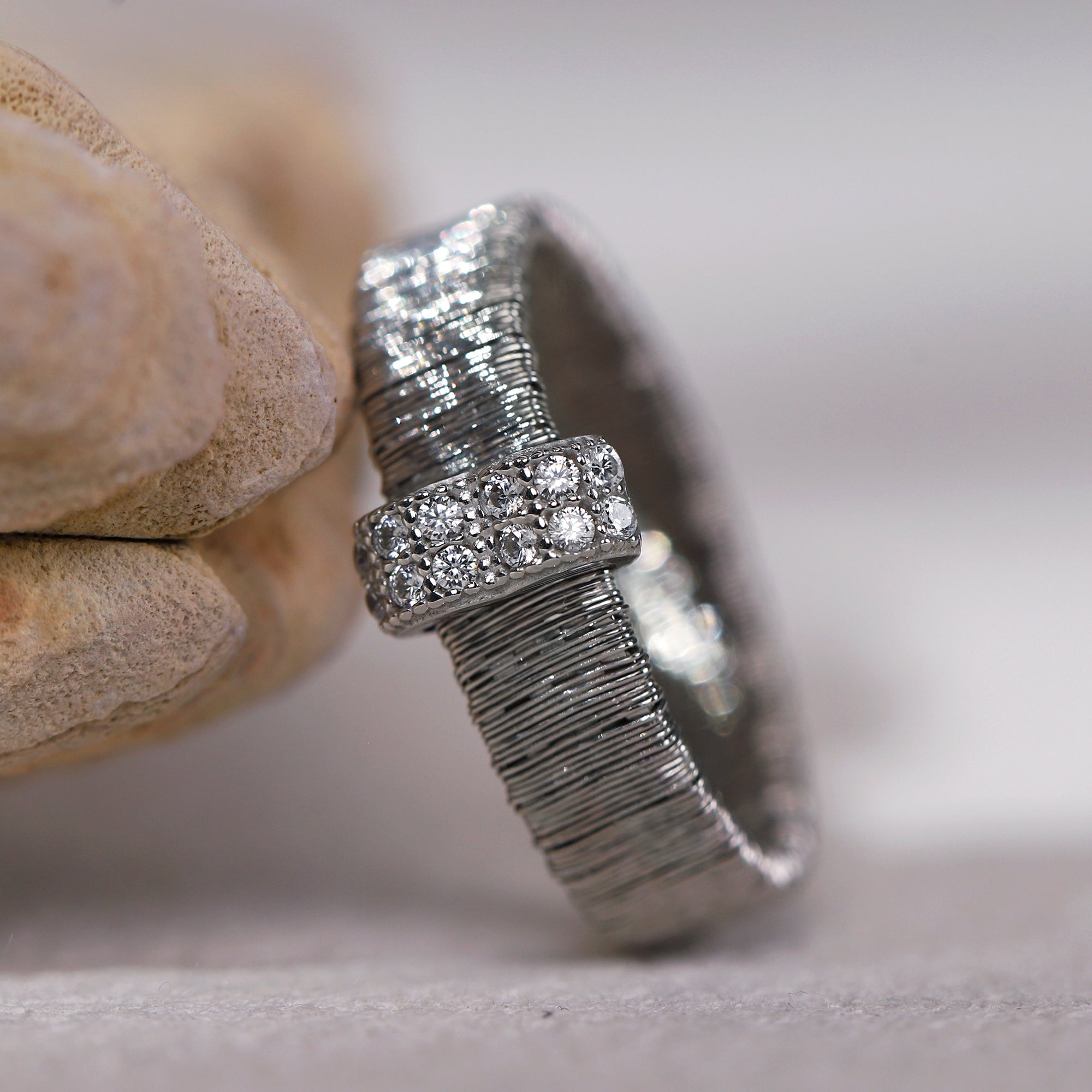 BLOOMVERE DAINTY SILVER SOFT RING