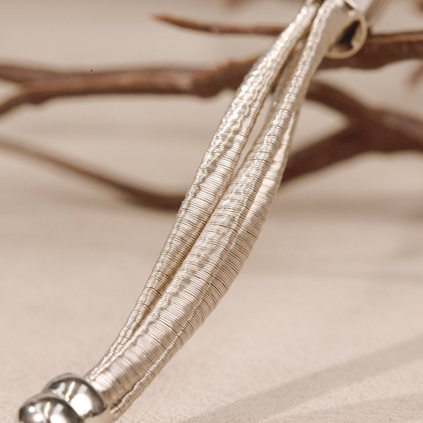 BLOOMVERE 3-STRAND COIL BRACELET