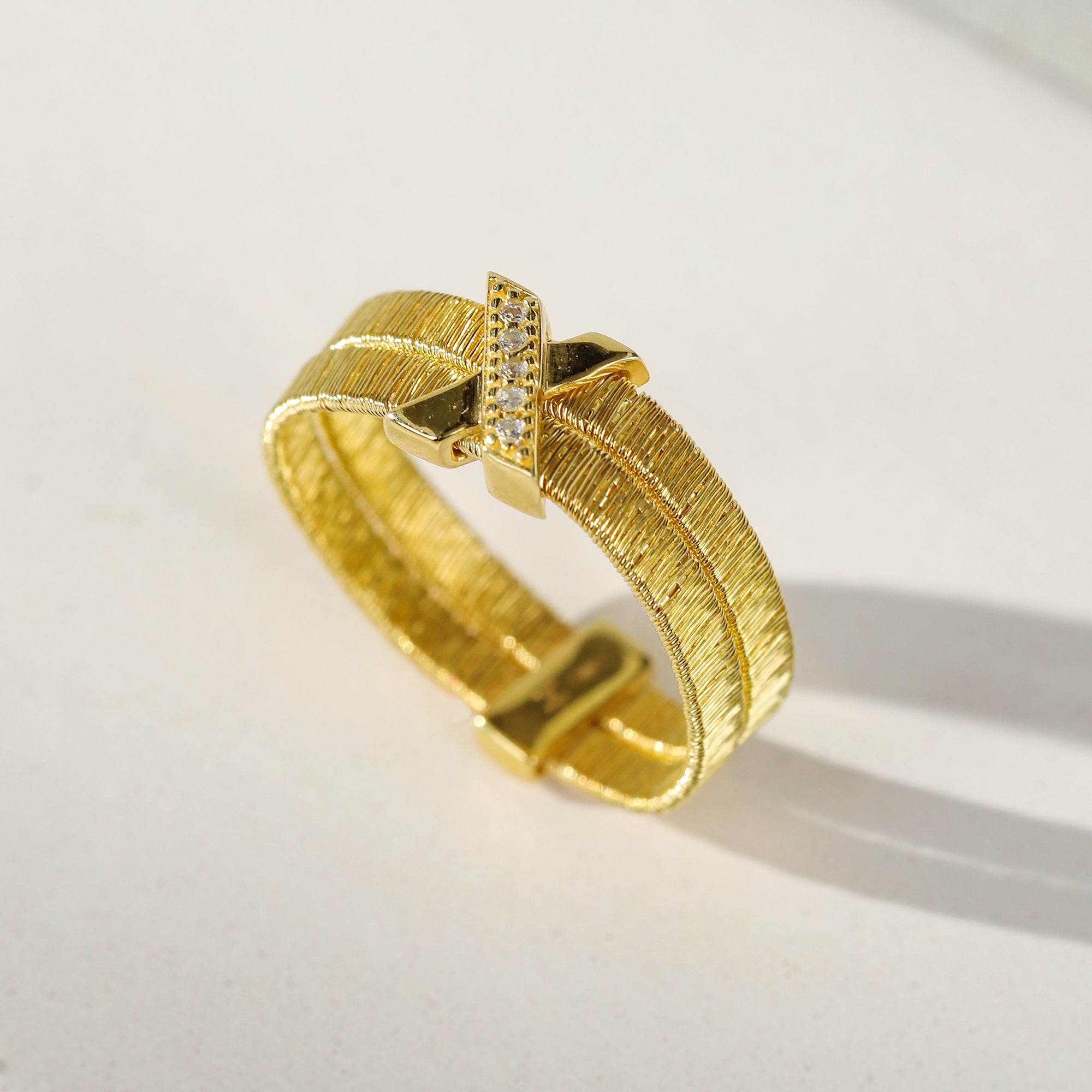 BLOOMVERE WIDE SHINY DIAMOND RING (GOLD)