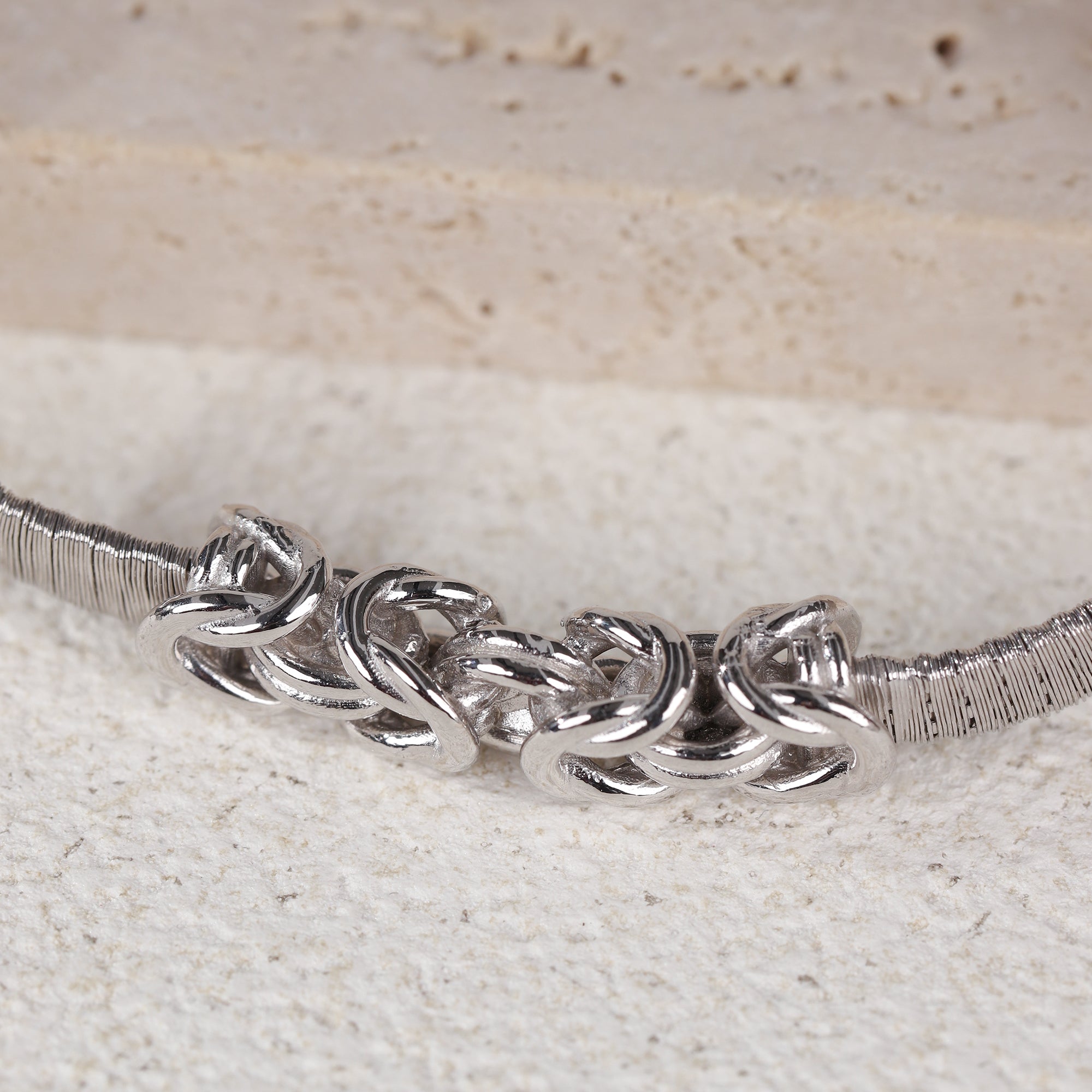 BLOOMVERE DOUBLE LOOP KNOT BRACELET (SILVER)