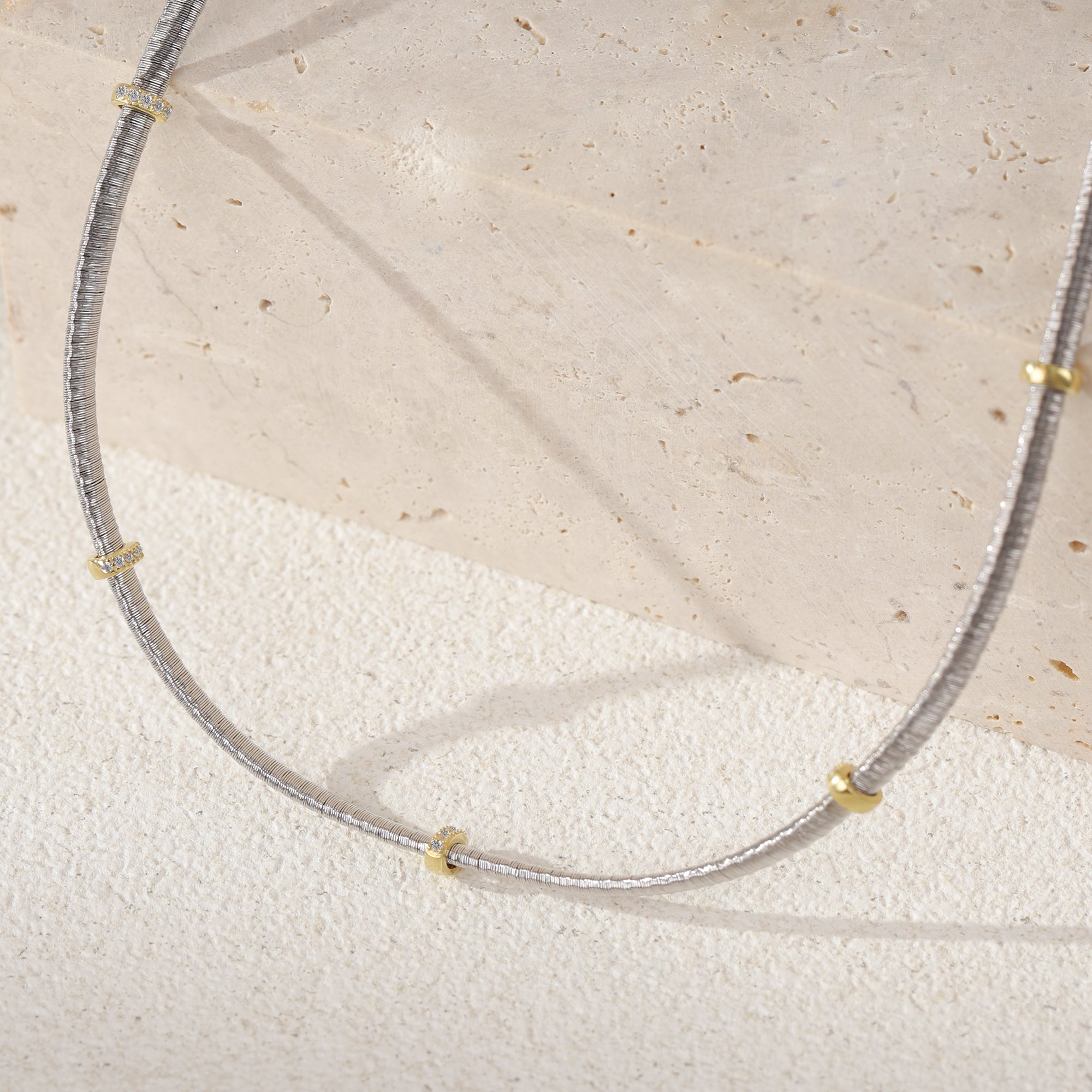 BLOOMVERE BEADED EVERYDAY PENDANT NECKLACE