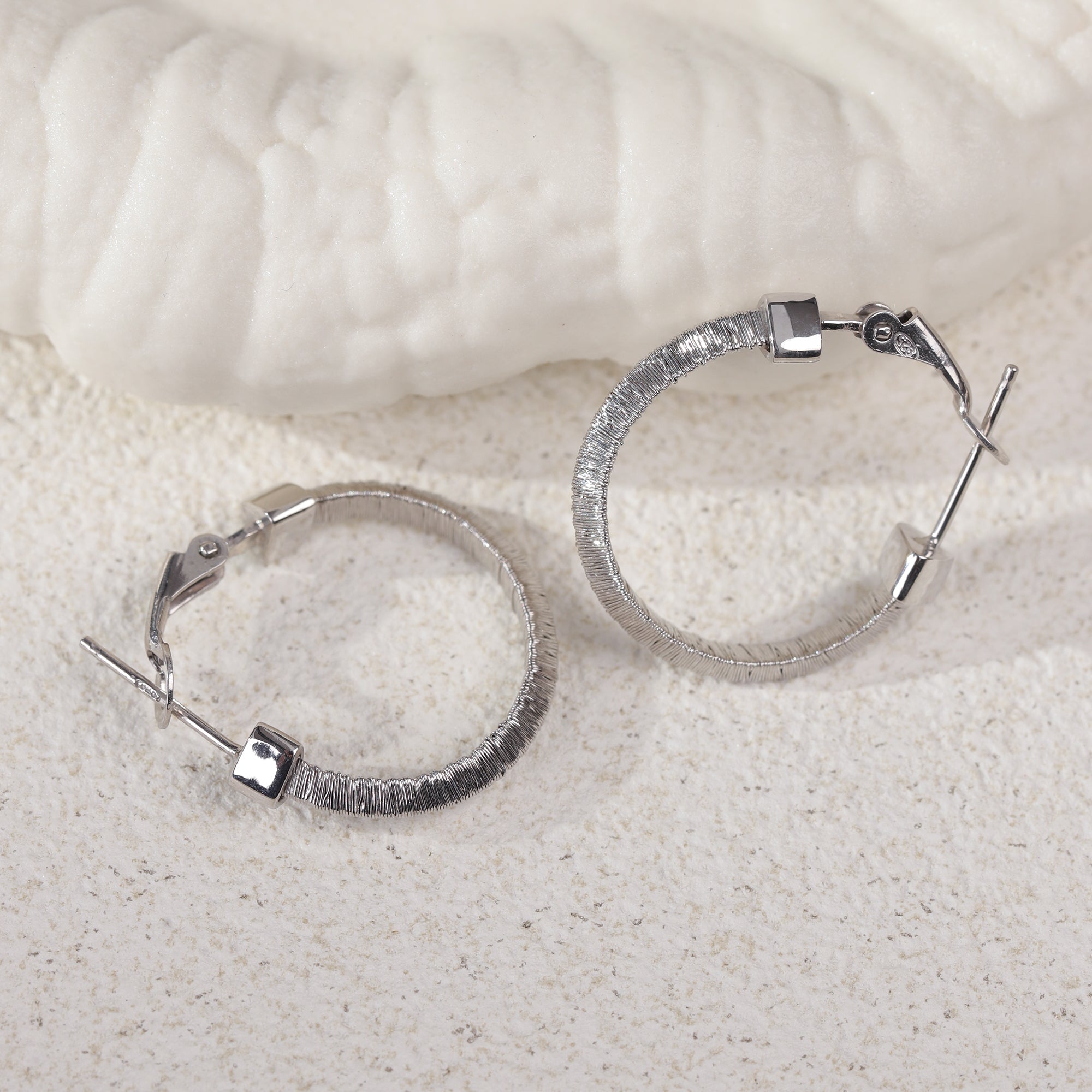 BLOOMVERE TWISTED EARRINGS (SILVER)