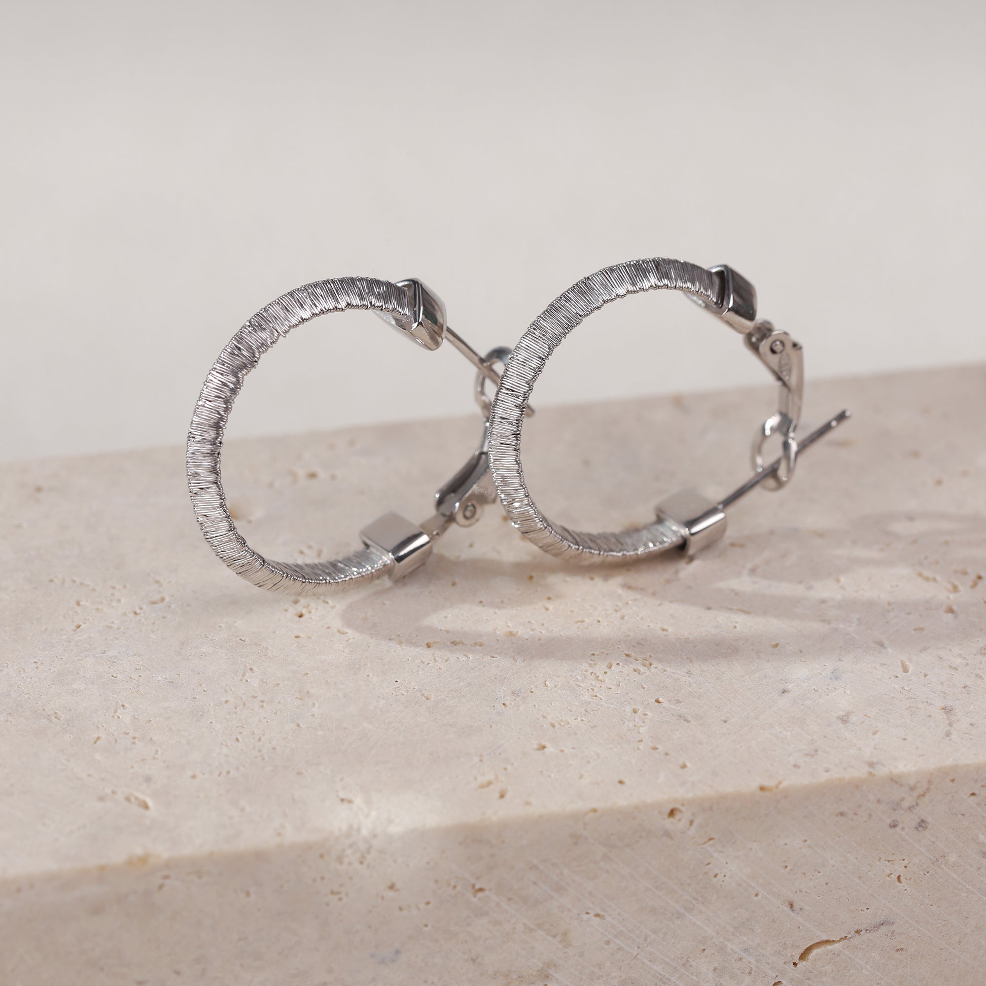 BLOOMVERE TWISTED EARRINGS (SILVER)