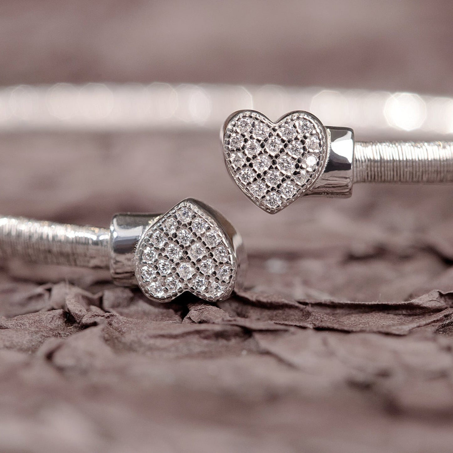 BLOOMVERE ADJUSTABLE HEART BANGLE