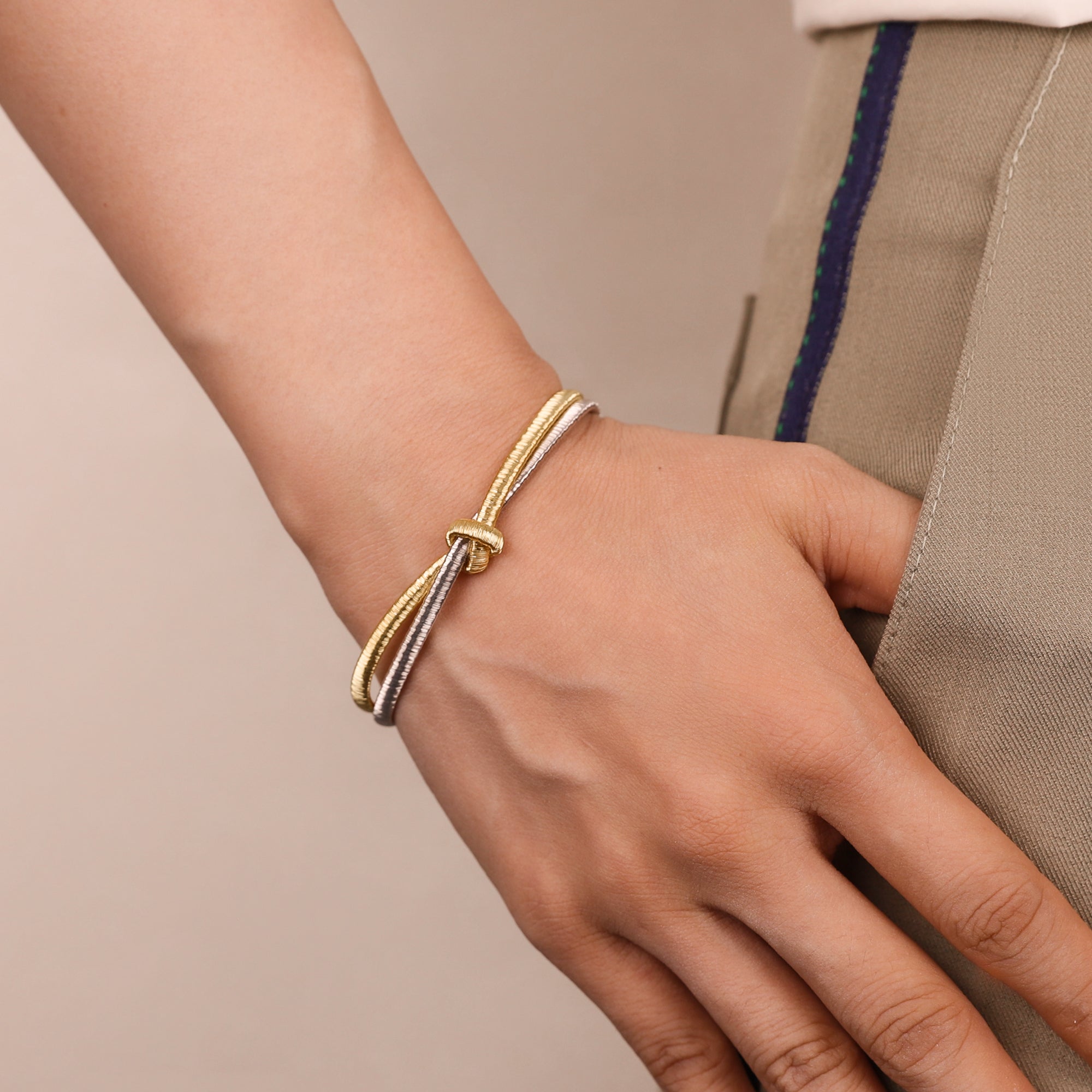BLOOMVERE TWO-TIER WOVEN KNOT BRACELET (GOLD)