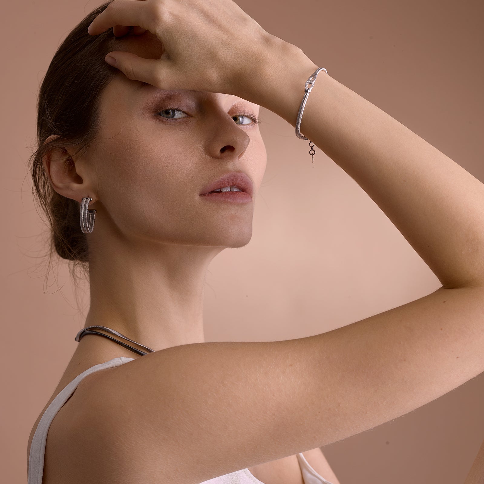 BLOOMVERE ADJUSTABLE BUCKLE BRACELET